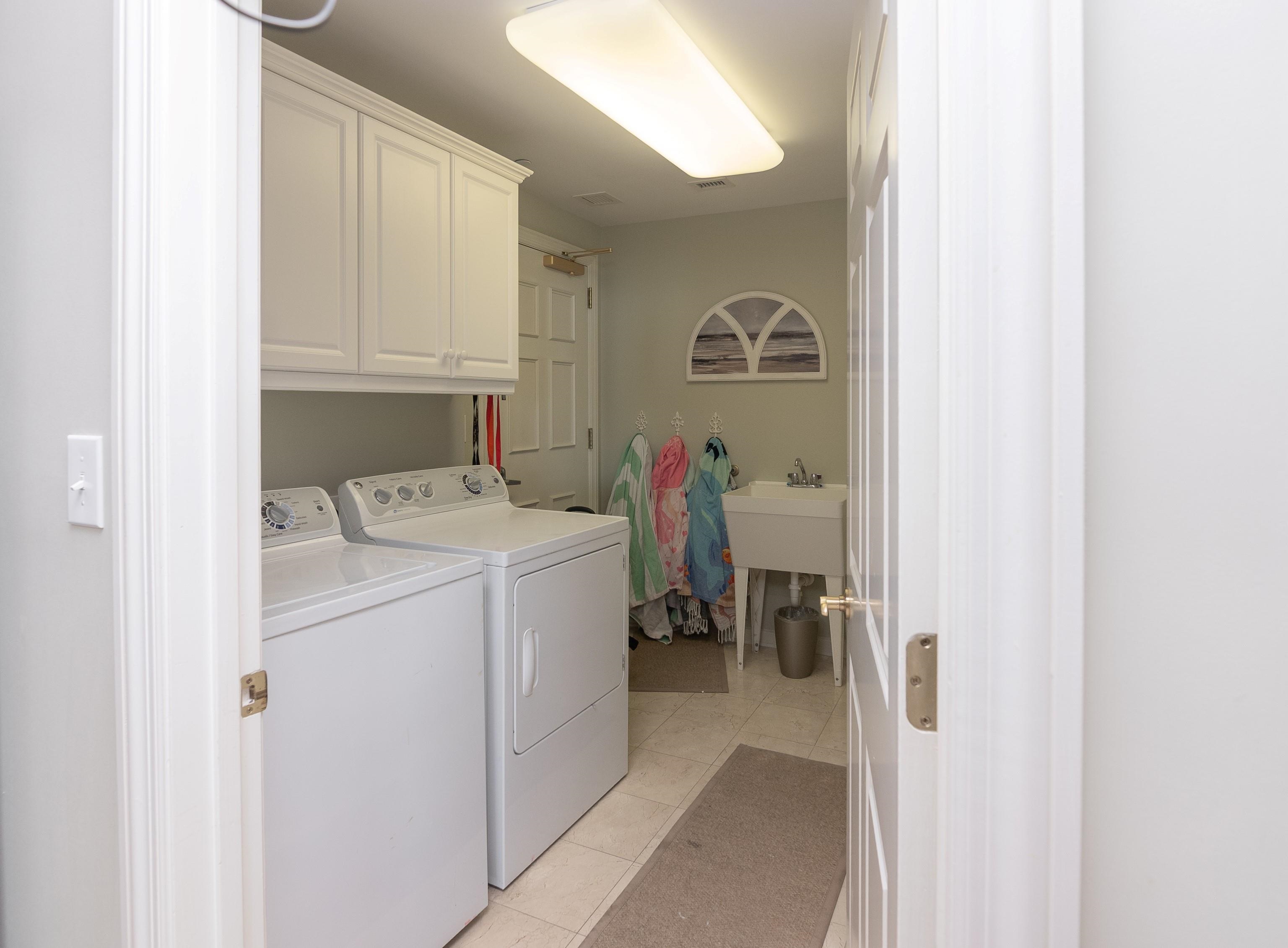 8500 Margate Circle Property Photo 19