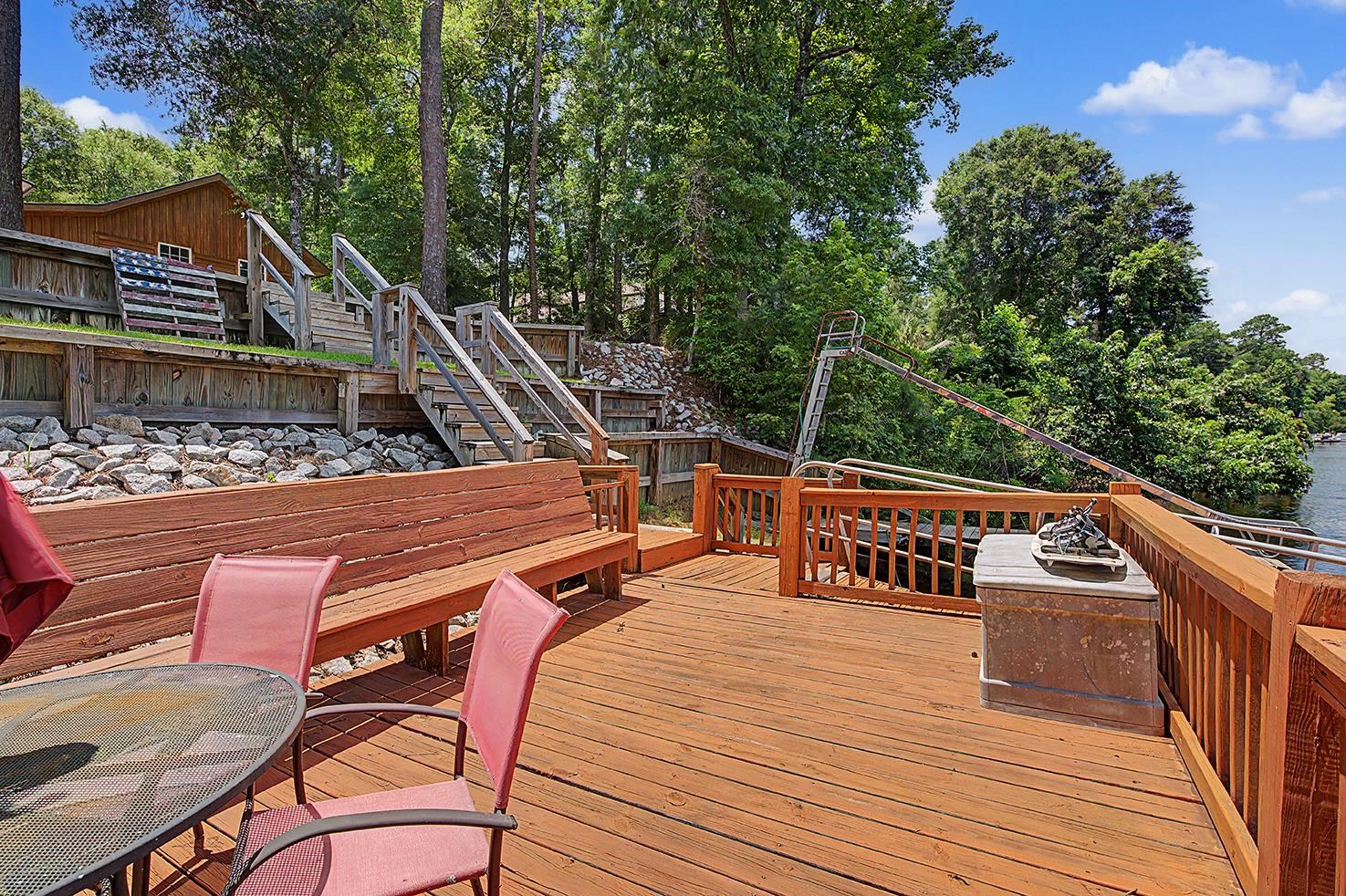 164 Mohican Dr. Property Photo 5