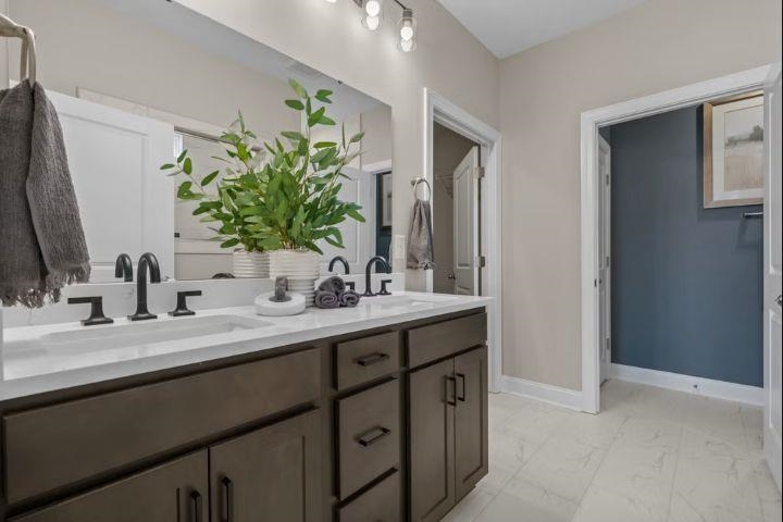7712 Vicino Path Property Photo 48