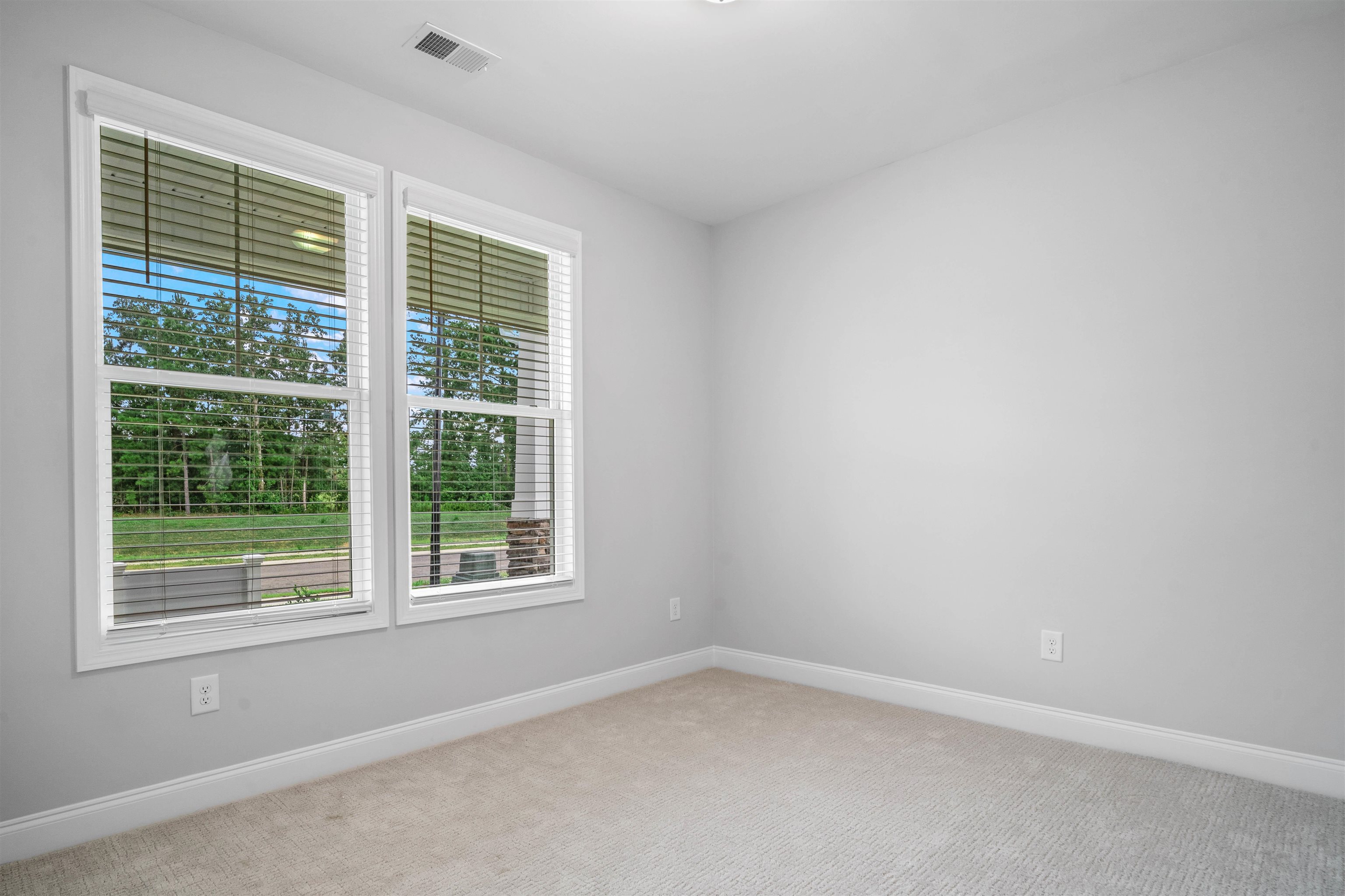 7716 Vicino Path Property Photo 16