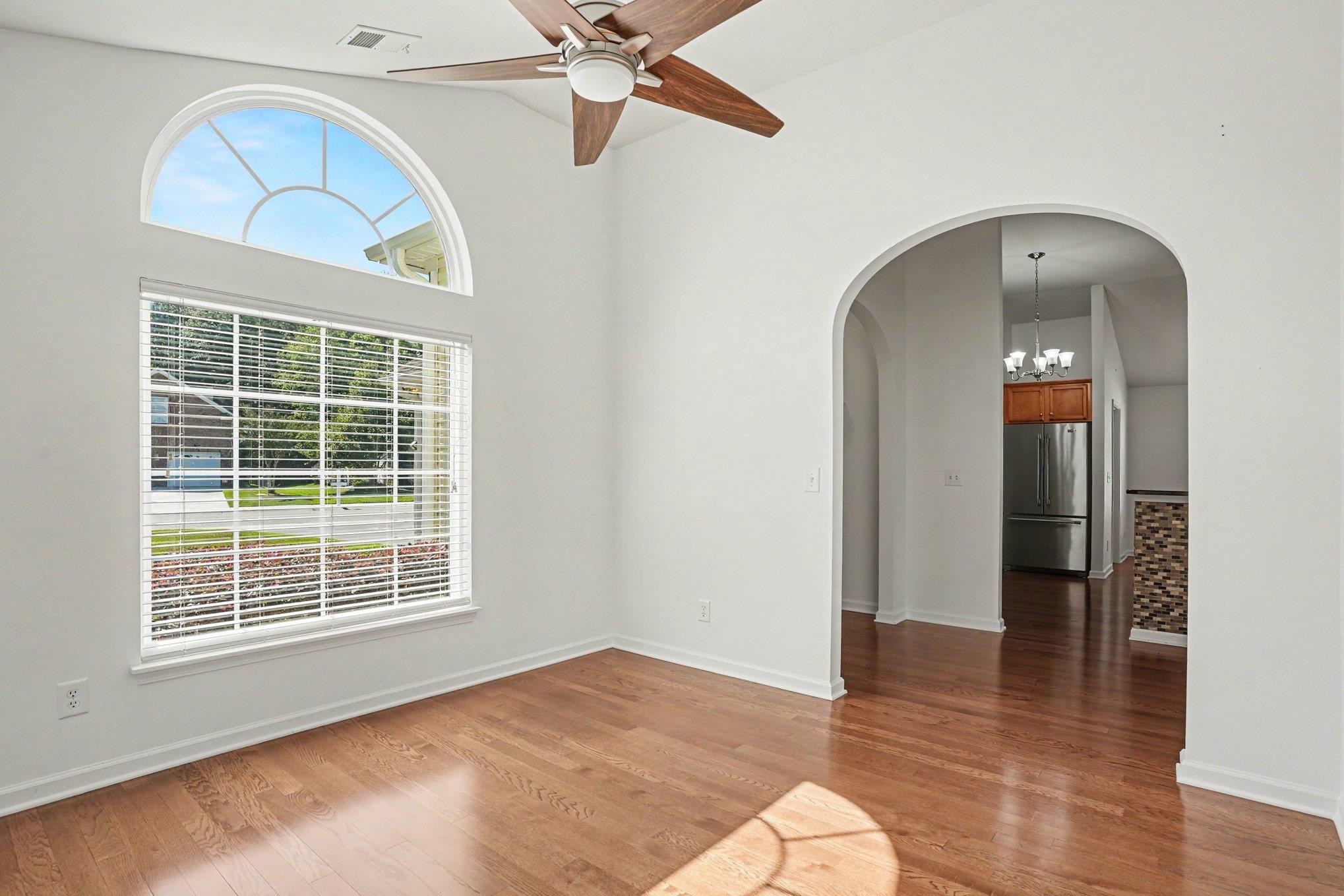293 Southern Breezes Circle Property Photo 8