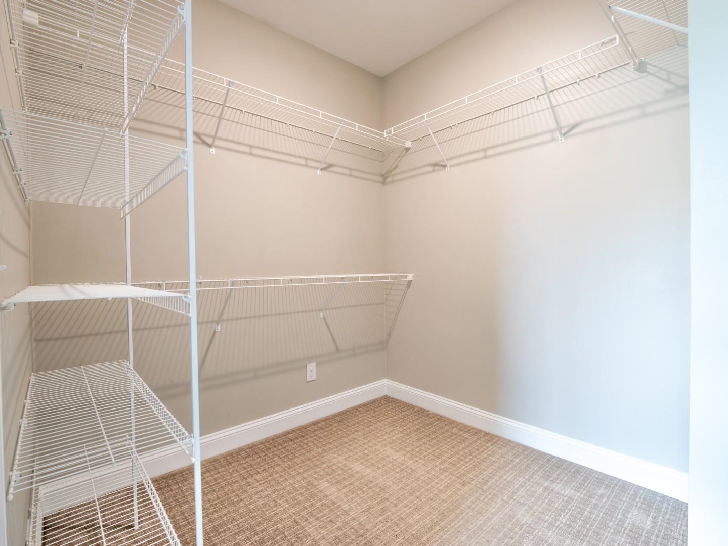 925 Bluffview Dr. Property Photo 35