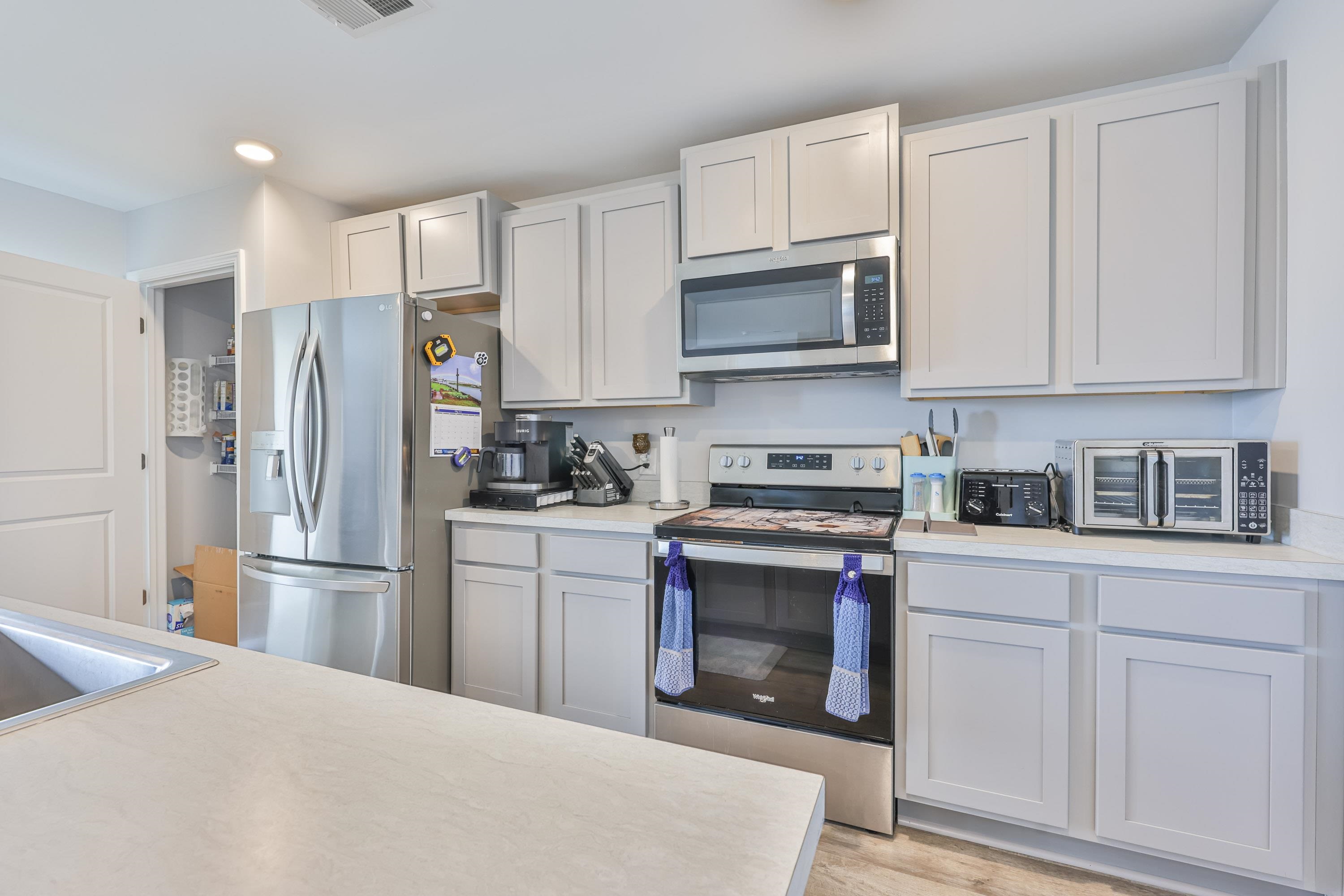 208 Golden Bear Circle Property Photo 2