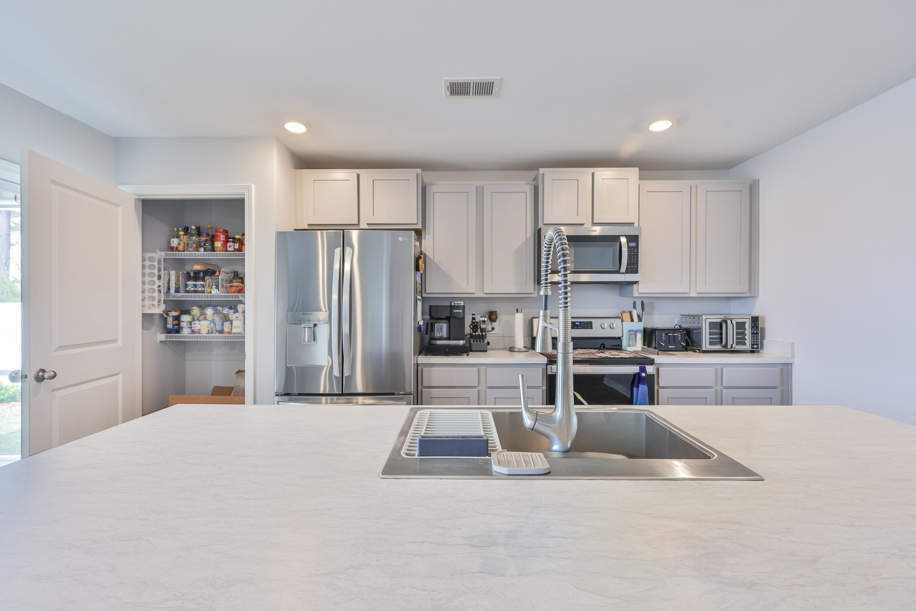 208 Golden Bear Circle Property Photo 4