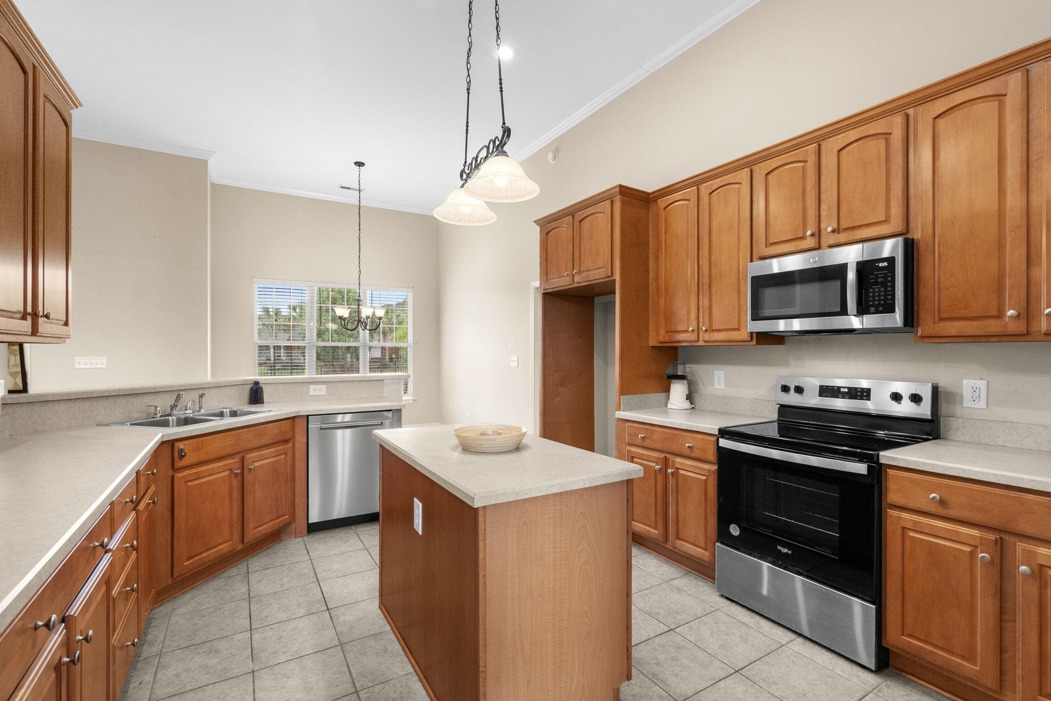 542 Stonemason Dr. Property Photo 17