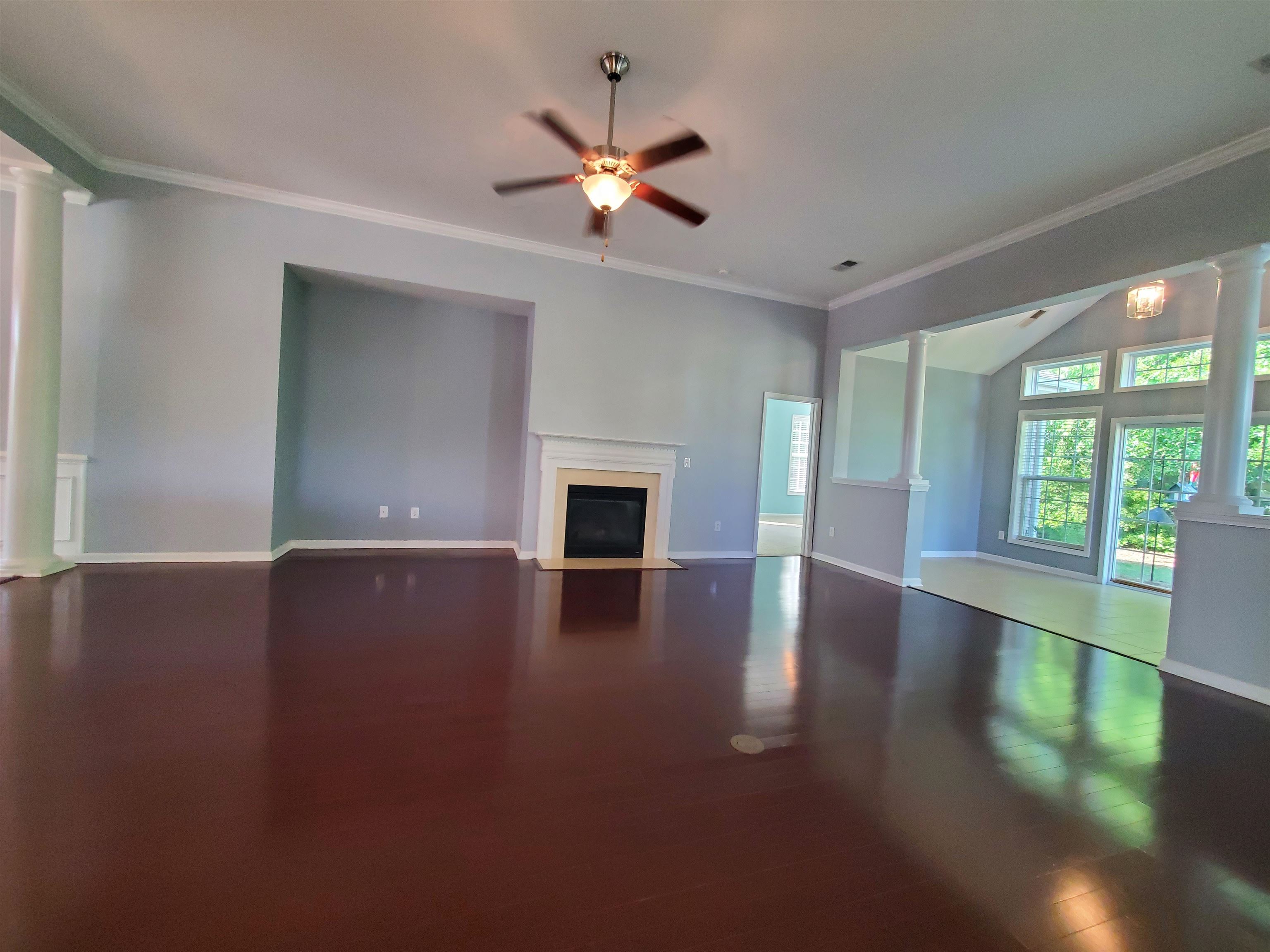 204 Chesterfield Ct. Property Photo 9