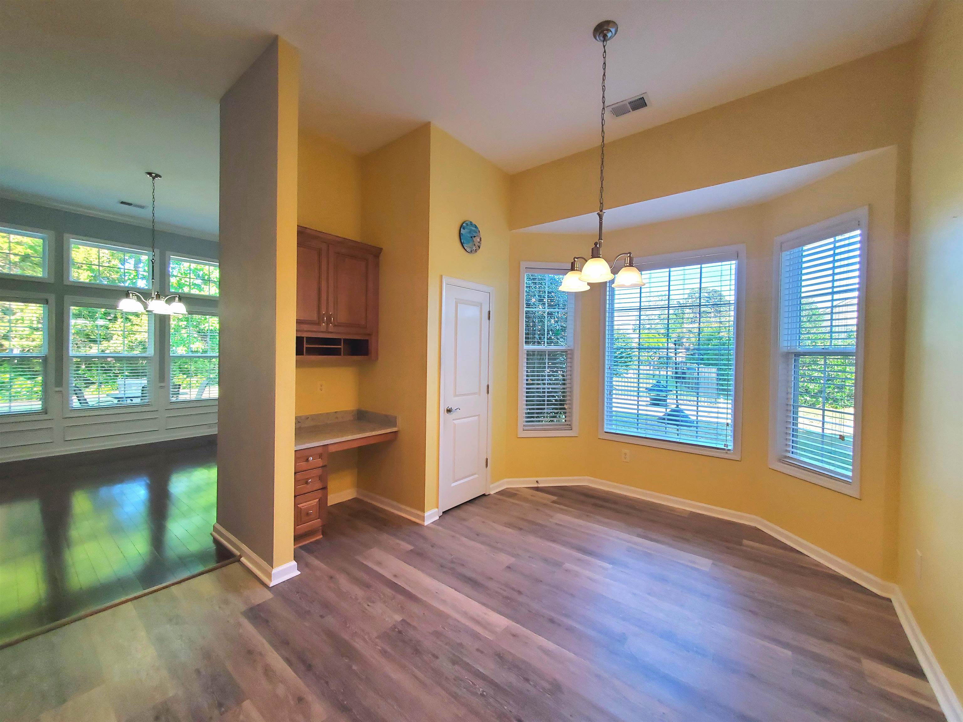 204 Chesterfield Ct. Property Photo 14