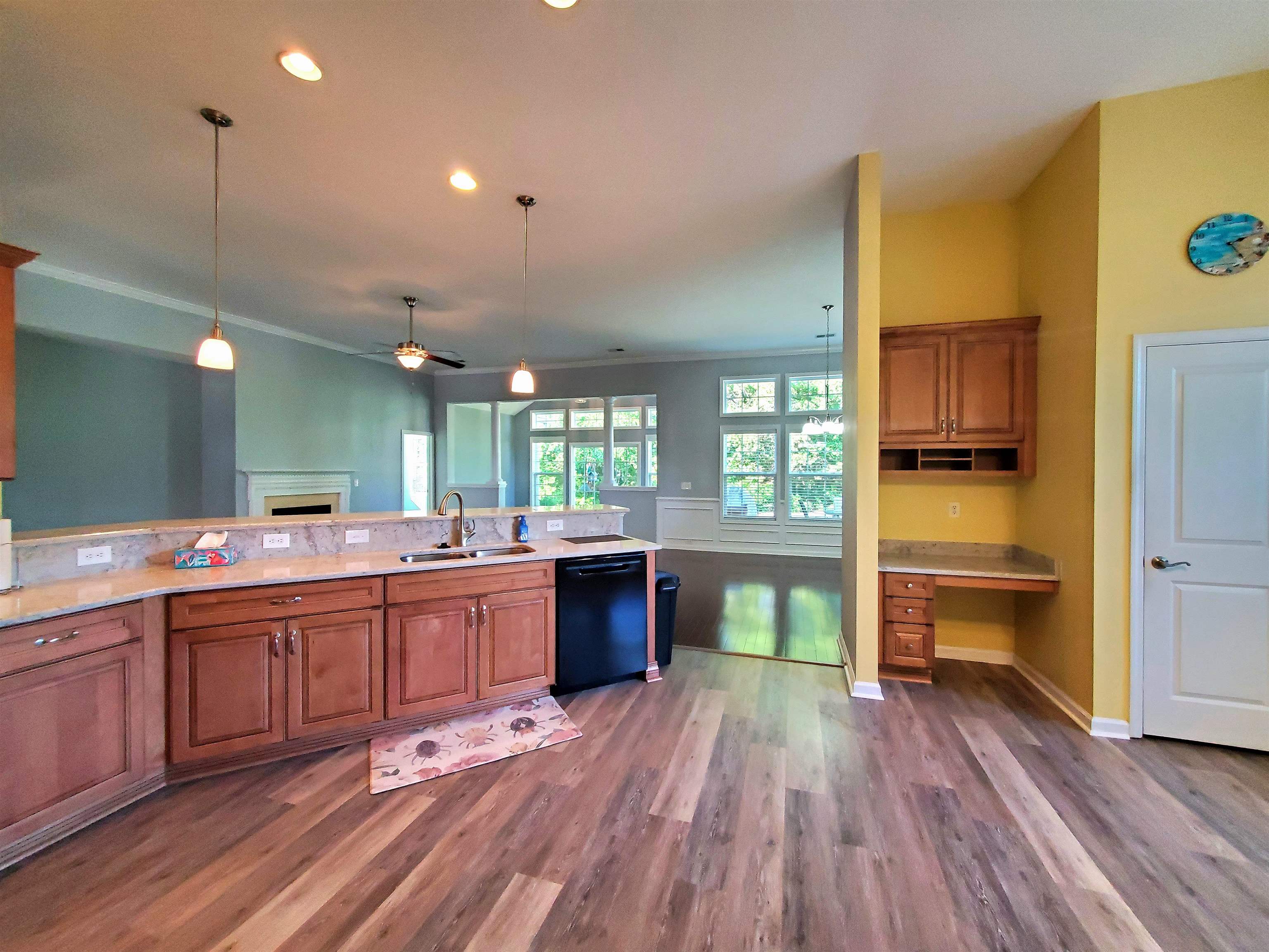 204 Chesterfield Ct. Property Photo 15