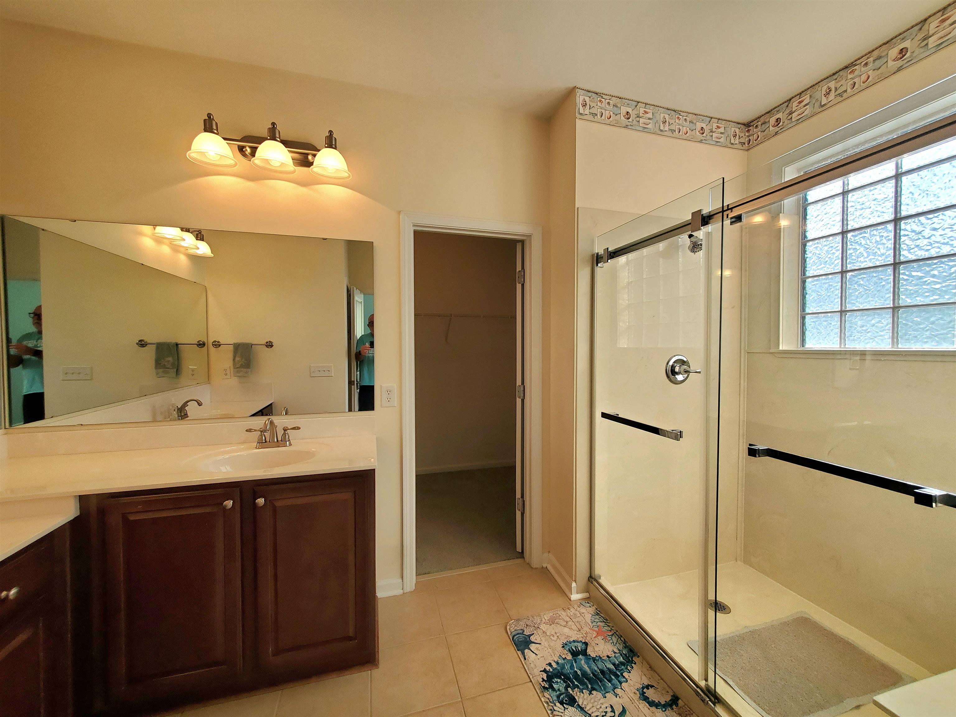 204 Chesterfield Ct. Property Photo 24