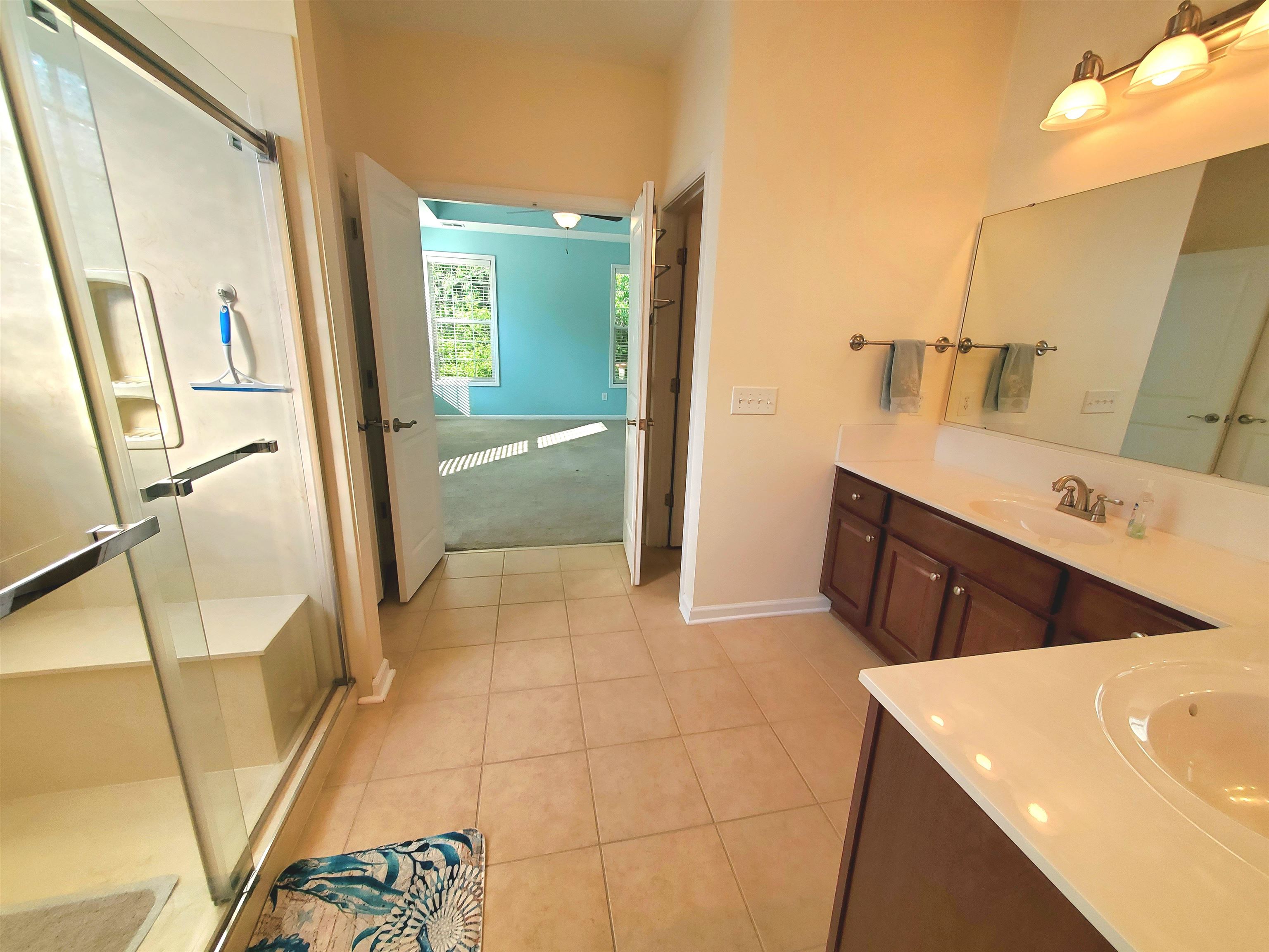 204 Chesterfield Ct. Property Photo 25