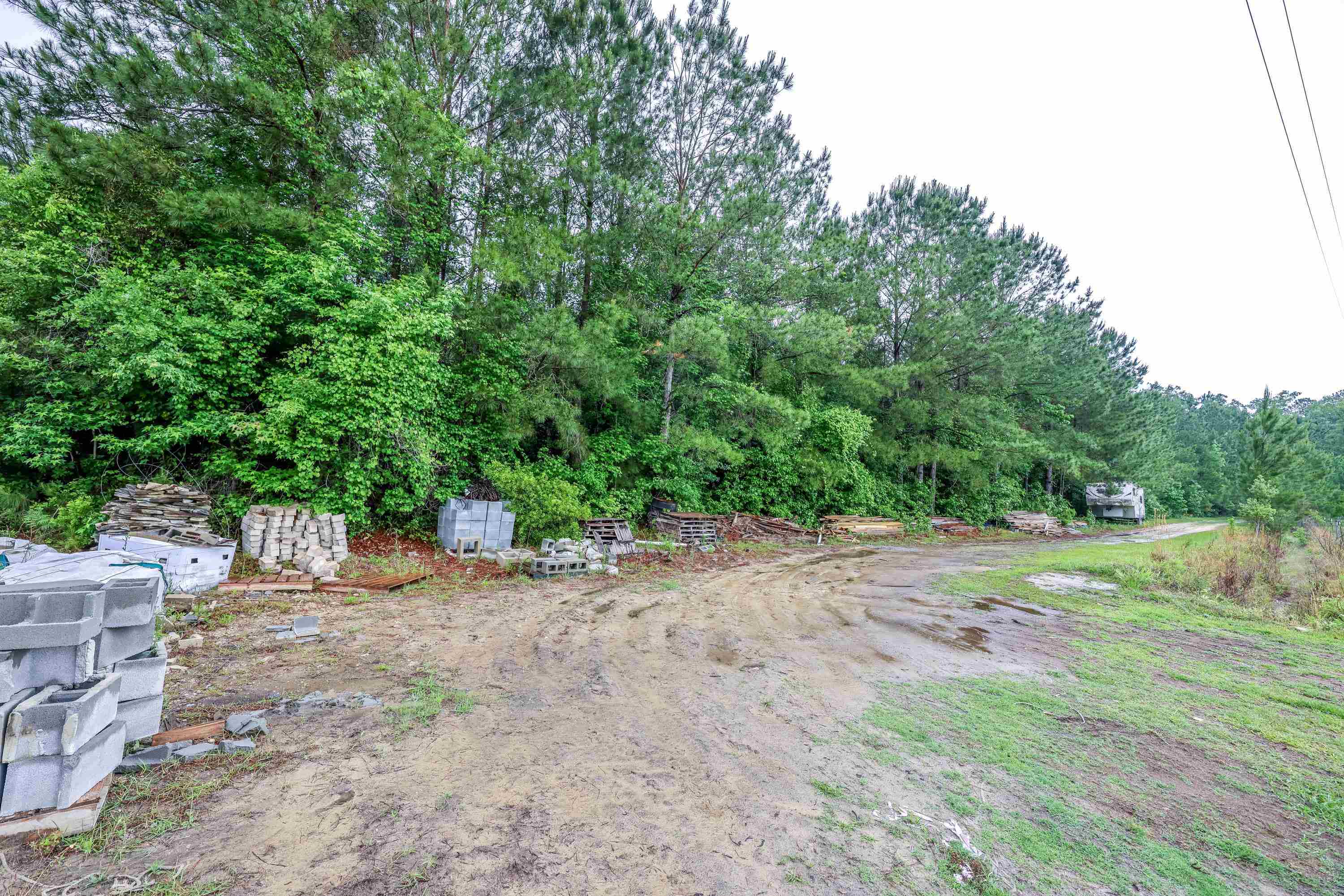 581 Roberts Rd. Property Photo 9