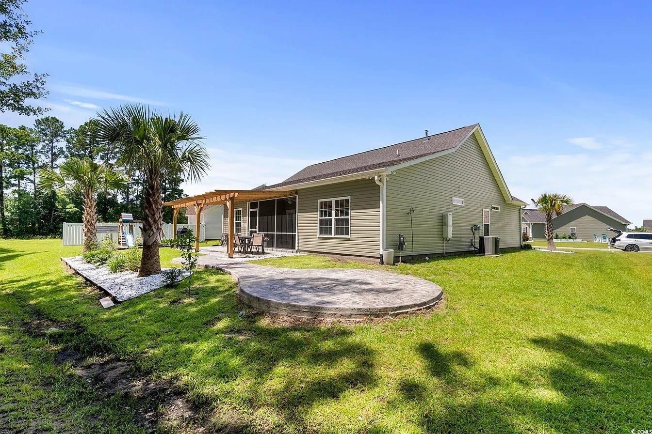 216 Palm Terrace Loop Property Photo 9