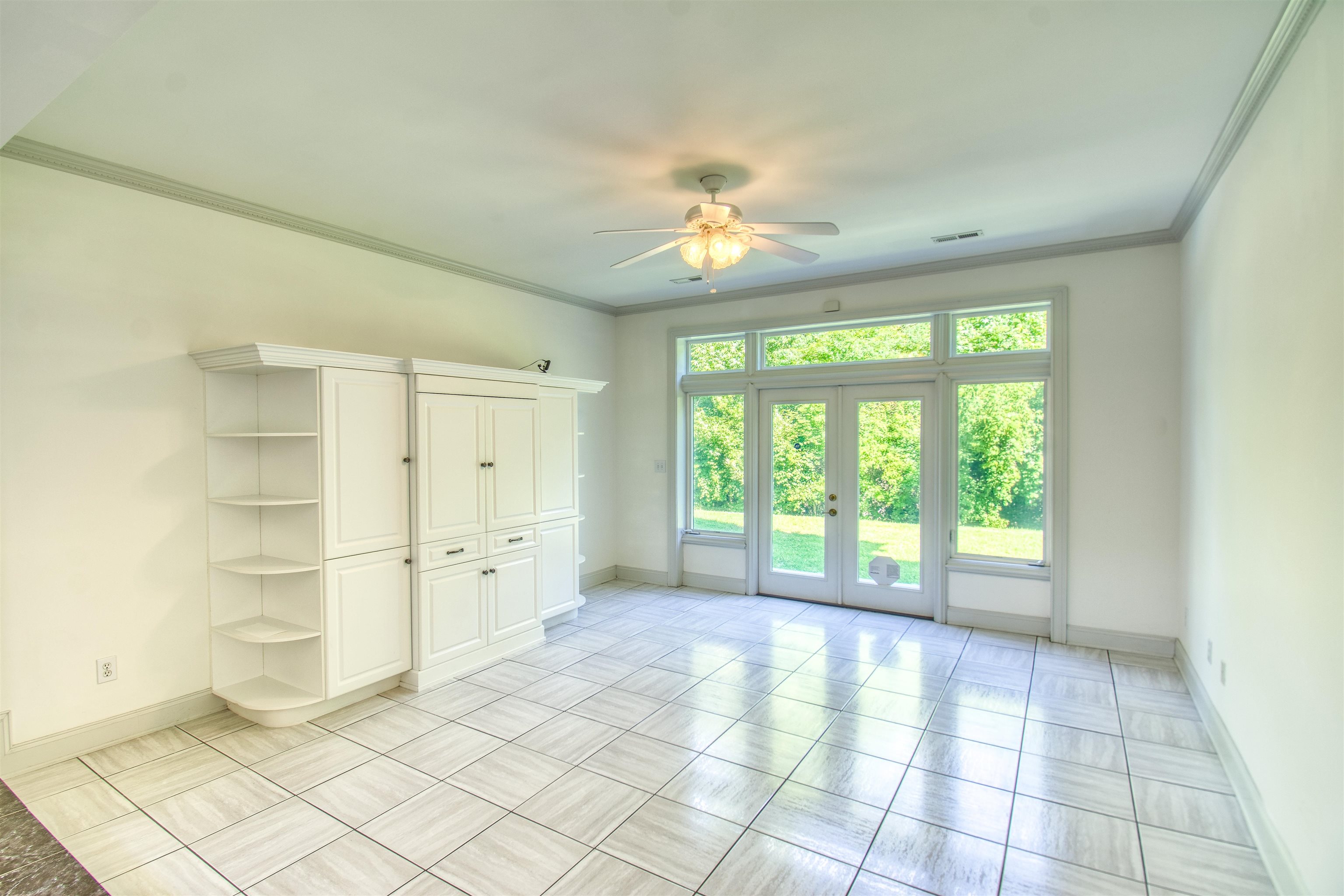 256 Long Ridge Dr. Property Photo 6