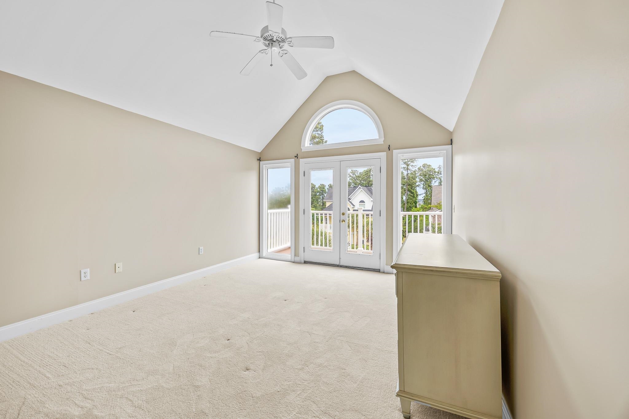 1011 Clubhouse Dr. Property Photo 23