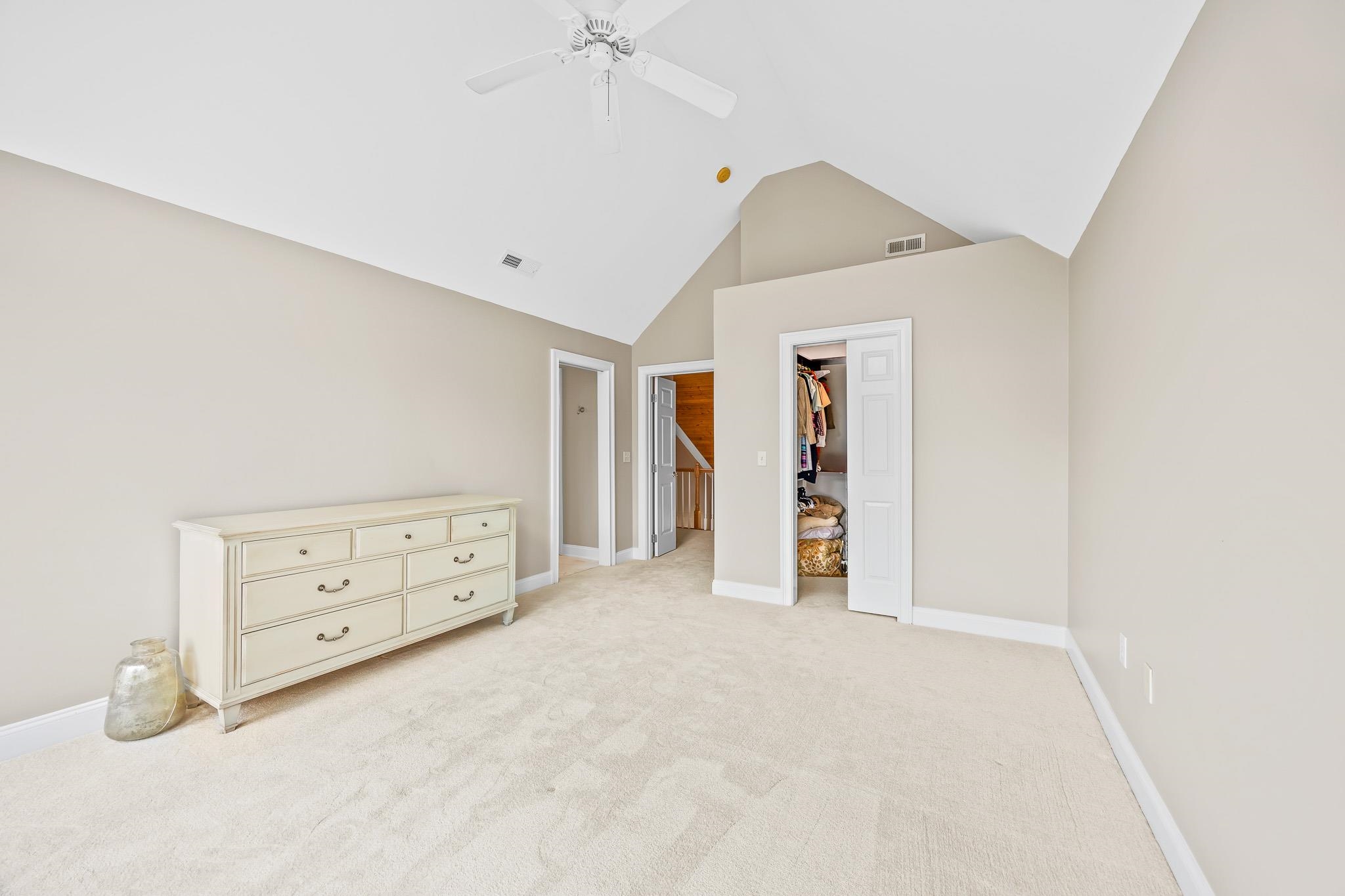 1011 Clubhouse Dr. Property Photo 26