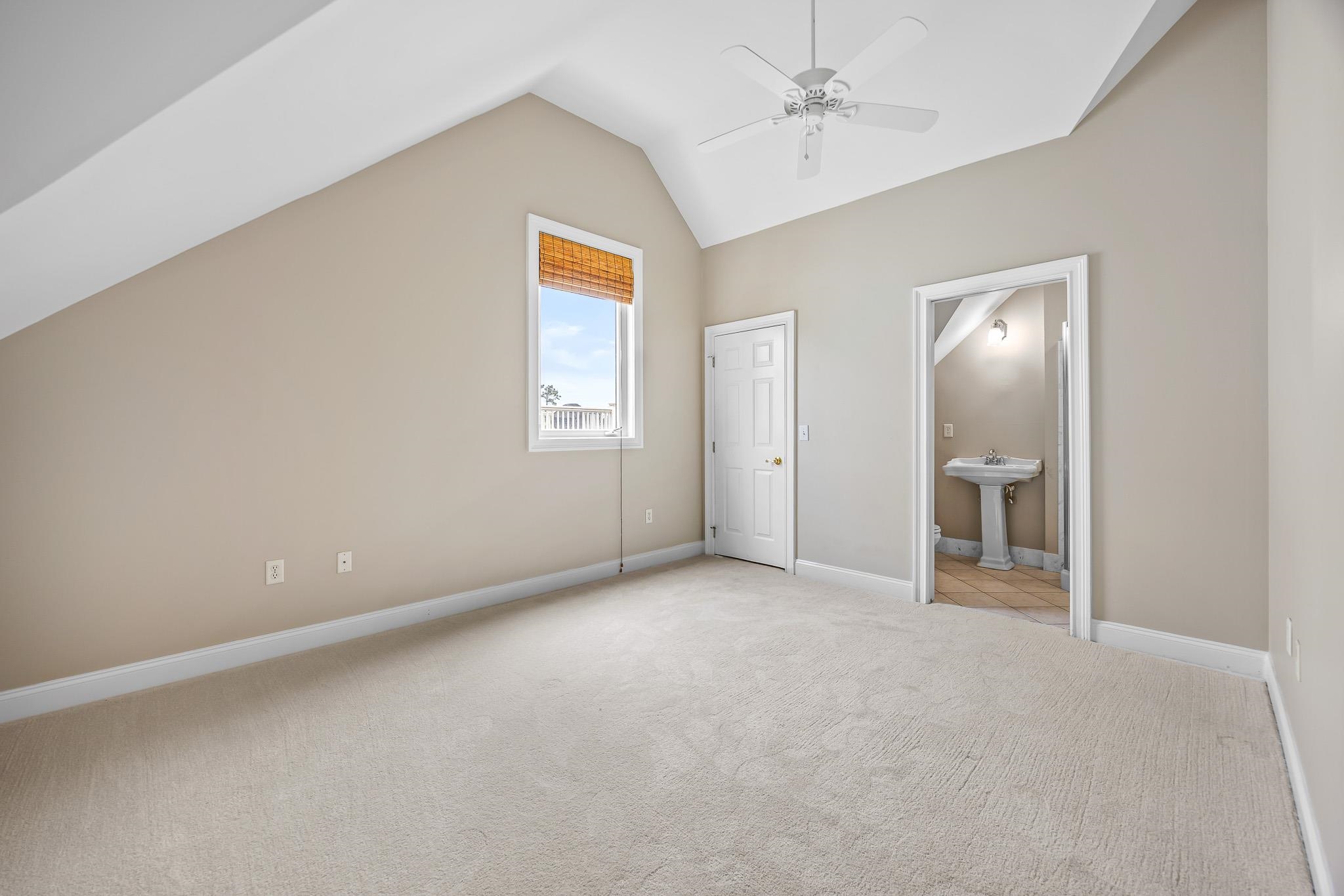 1011 Clubhouse Dr. Property Photo 30