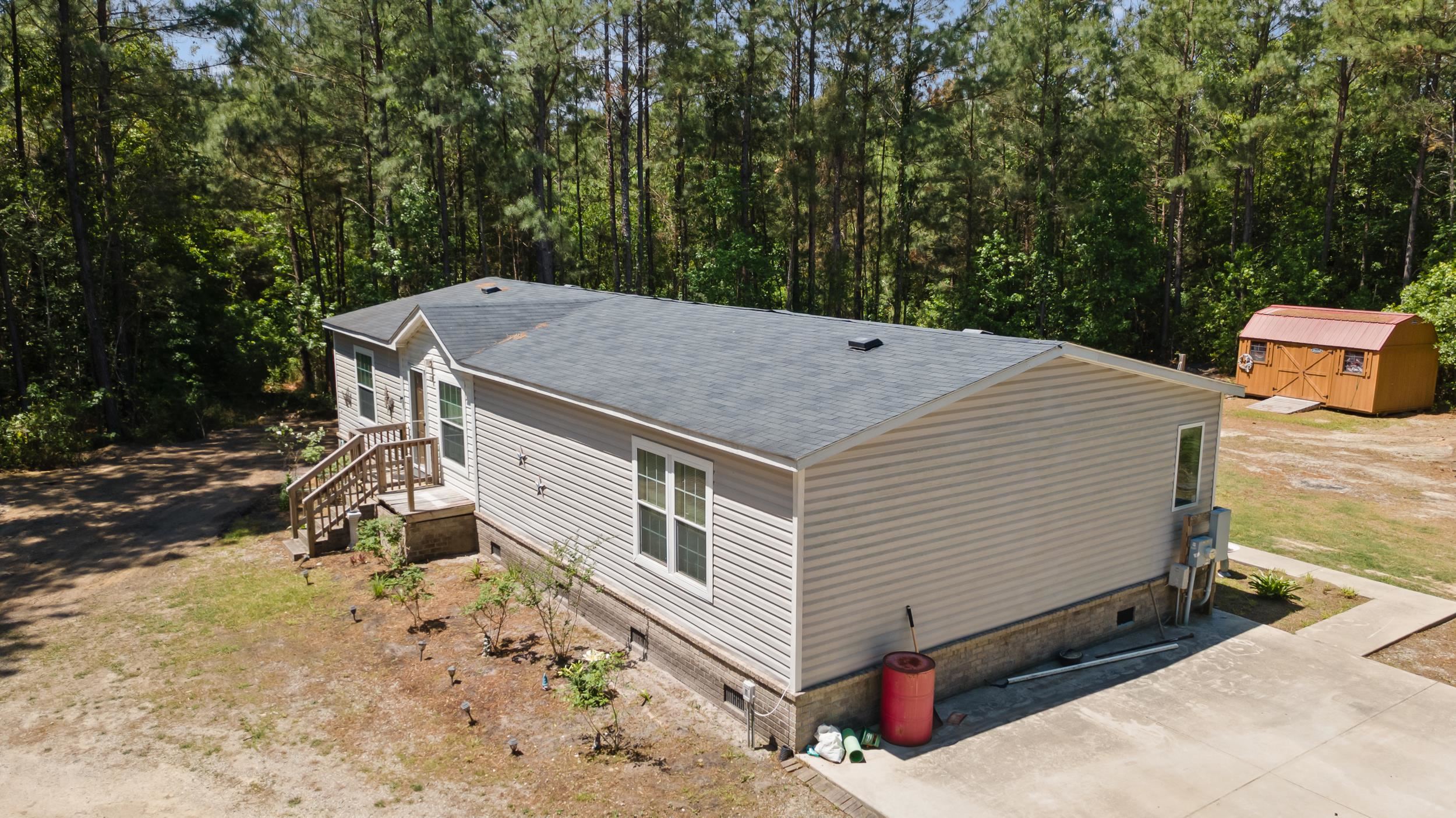1209 Railroad Dr. Property Photo 1