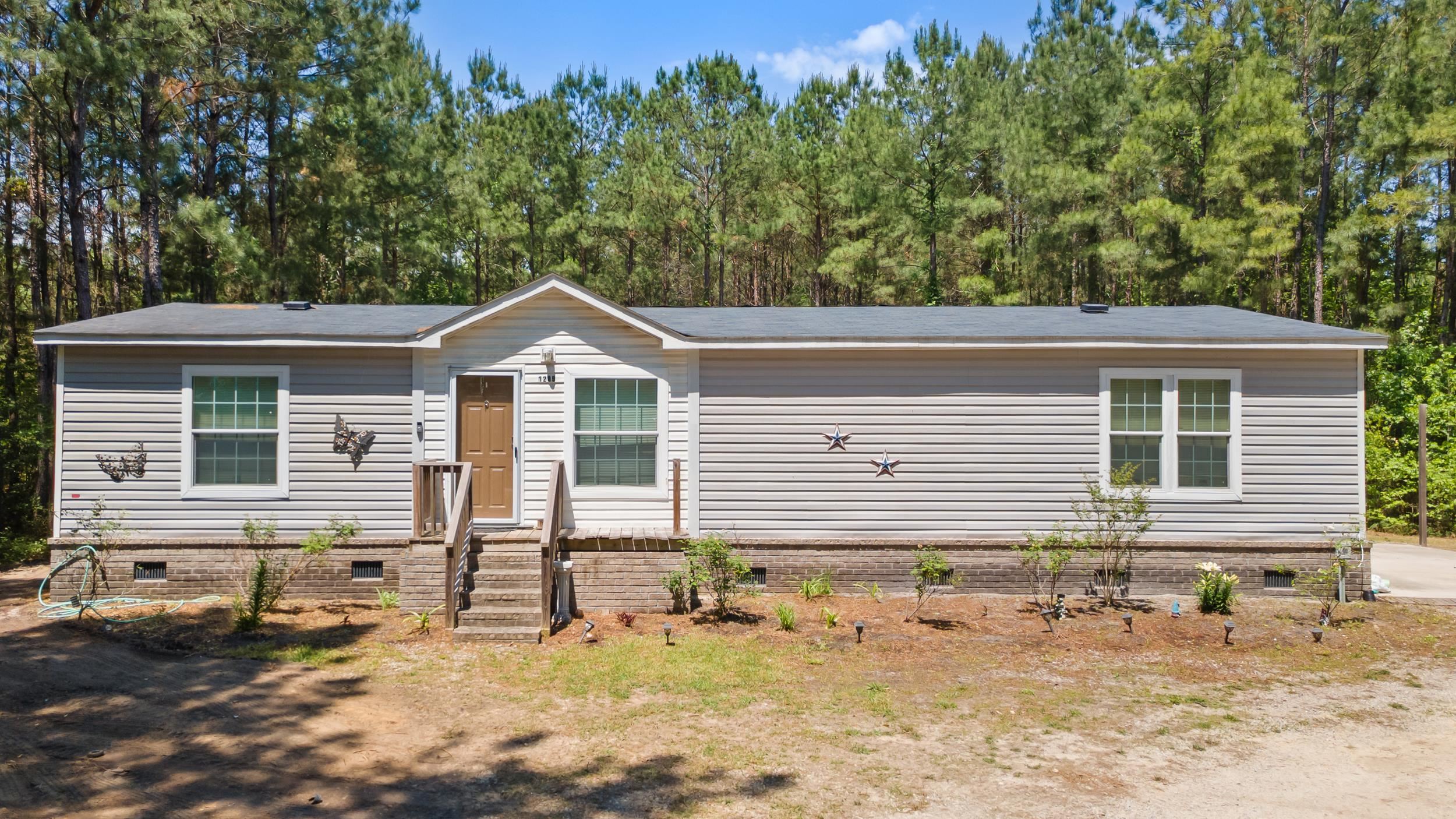 1209 Railroad Dr. Property Photo 9