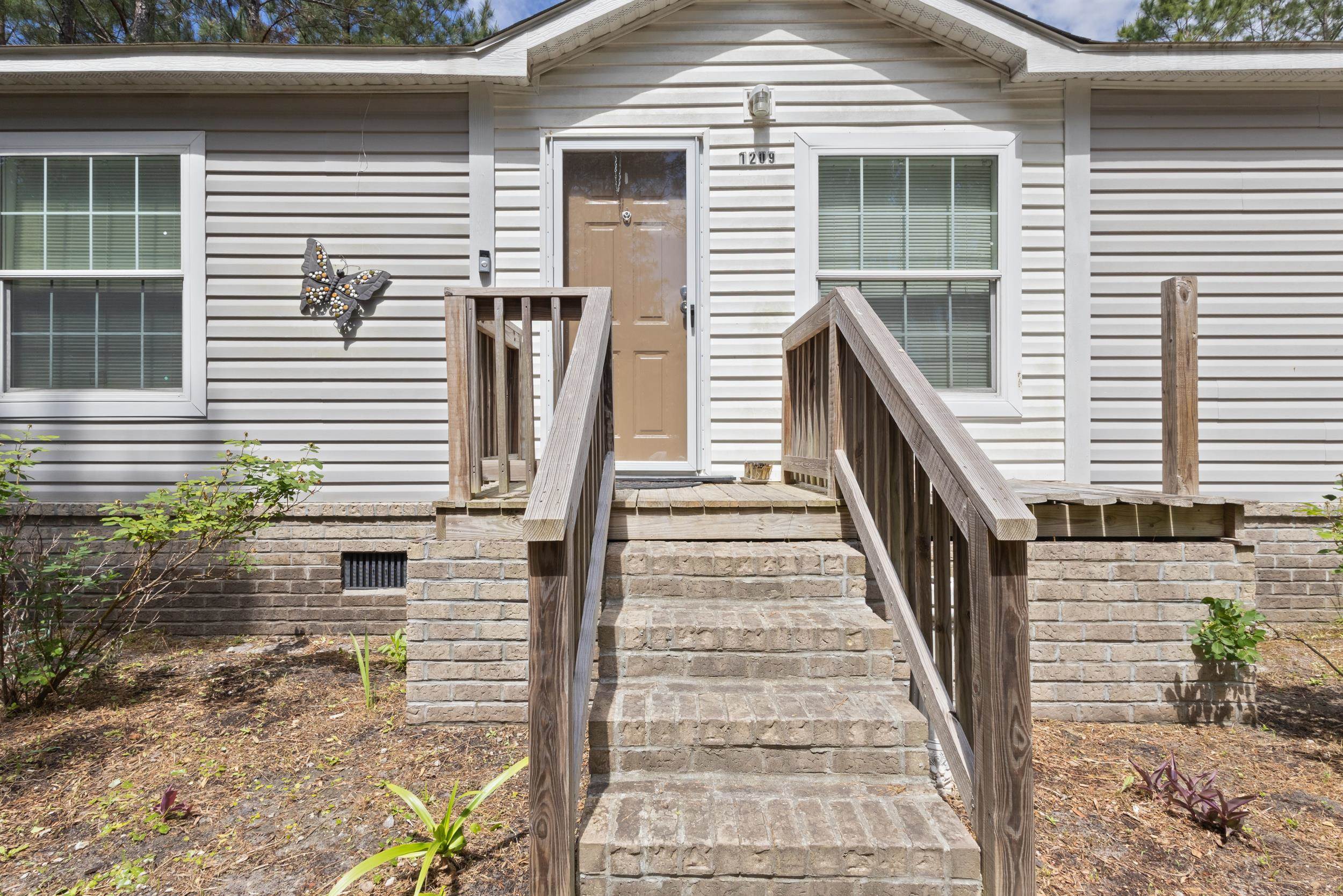 1209 Railroad Dr. Property Photo 10