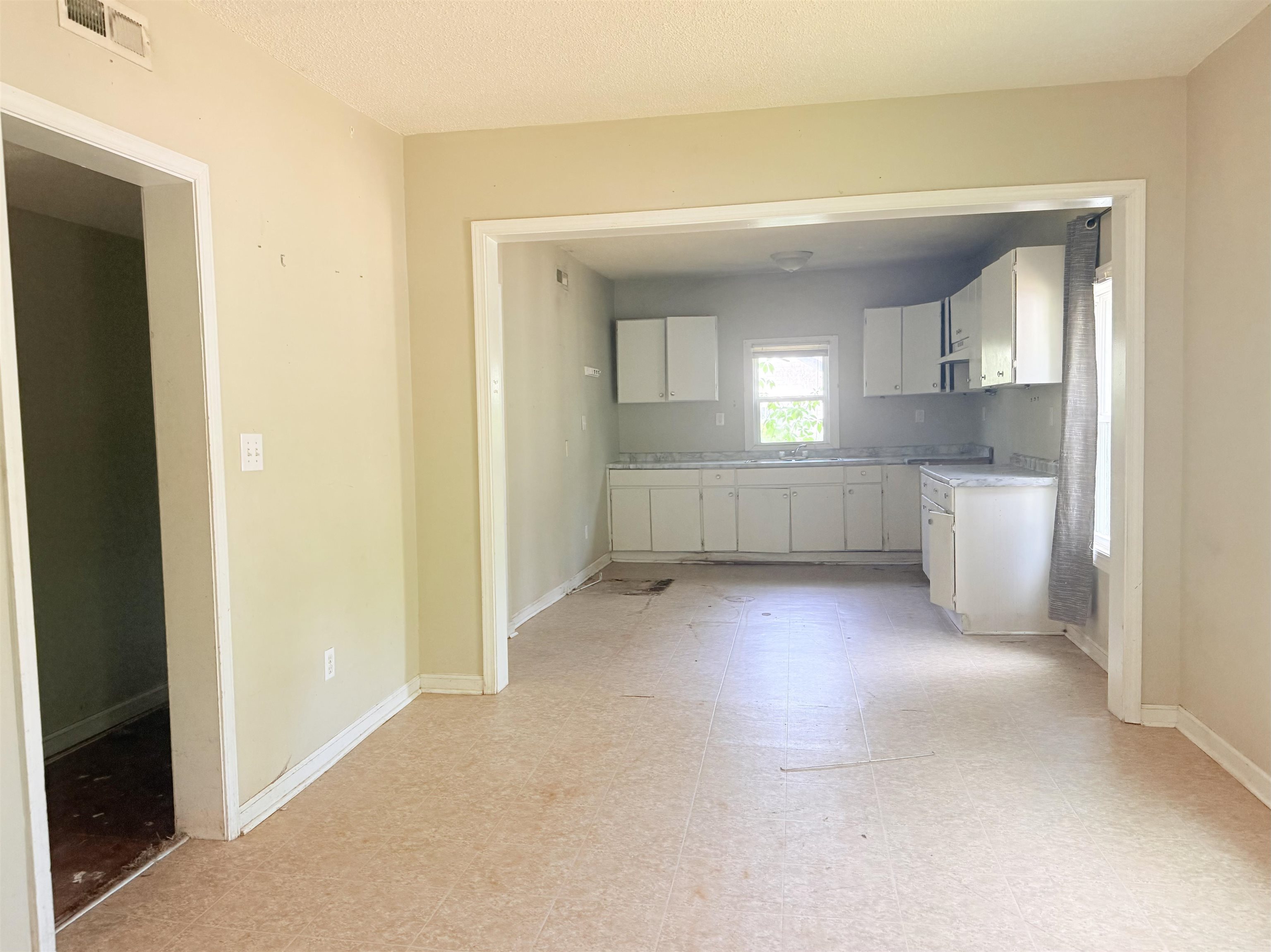 1512 Racepath St. Property Photo 2
