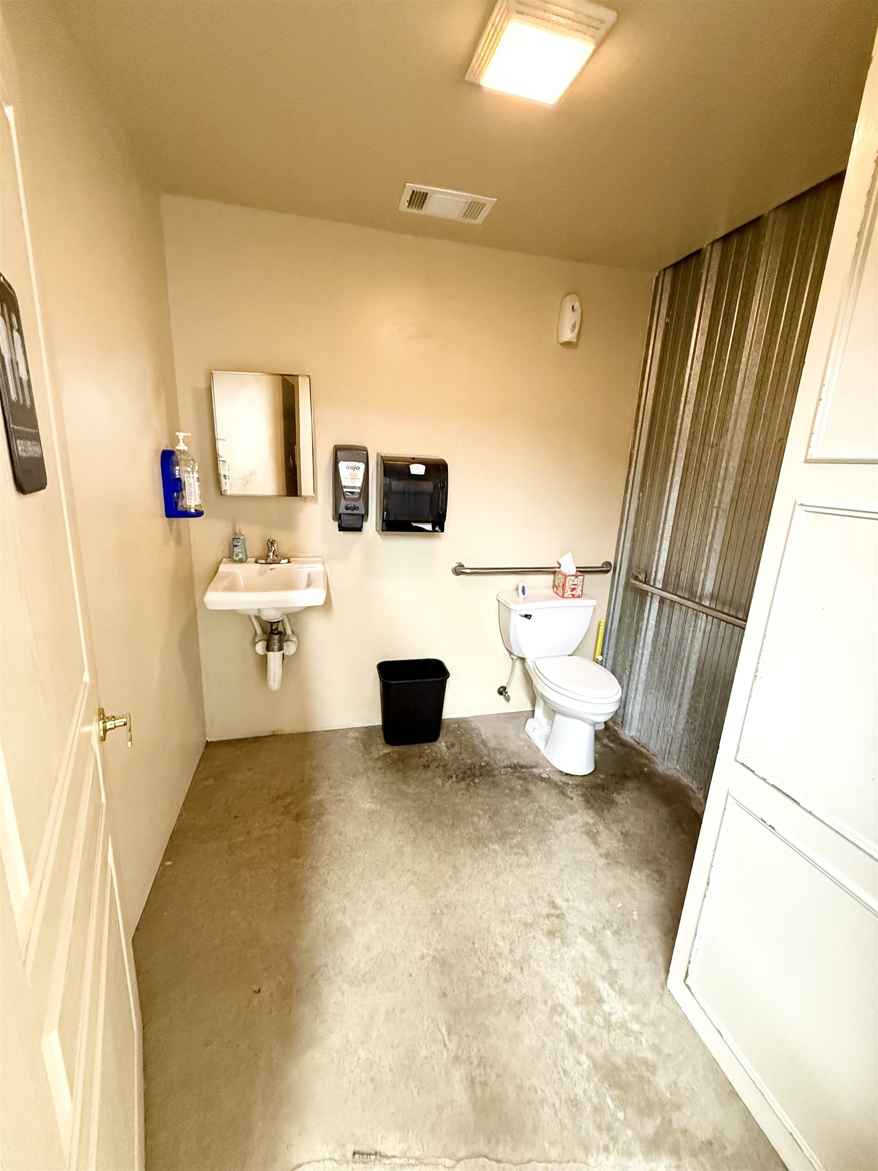807 Seaboard St. Property Photo 10