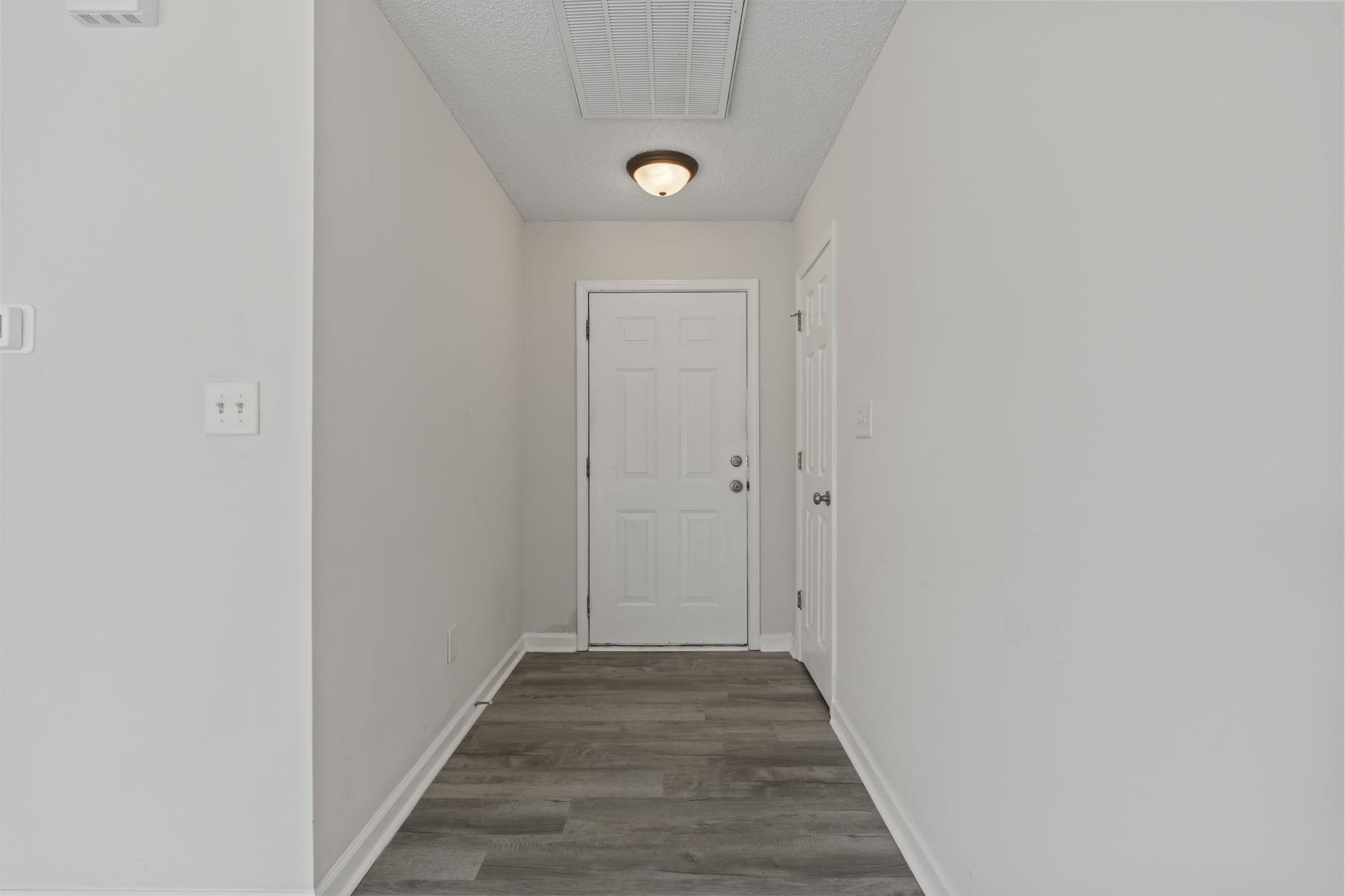 957 Bellflower Dr. Property Photo 10