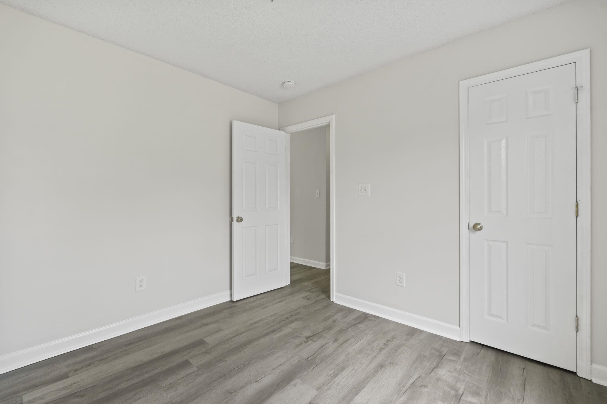 957 Bellflower Dr. Property Photo 15
