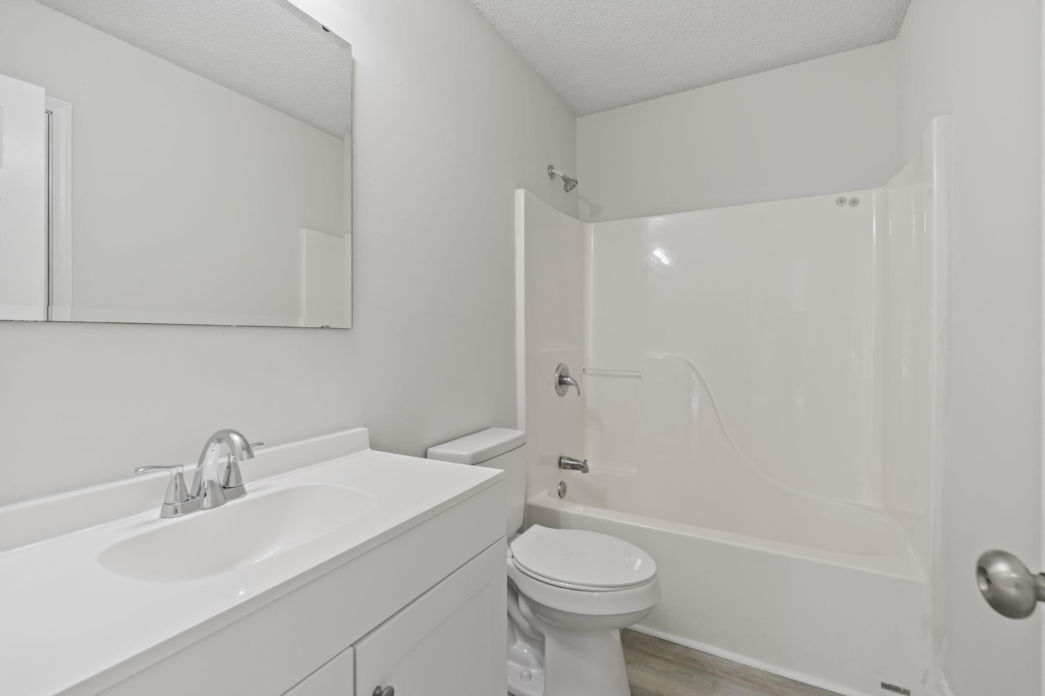 957 Bellflower Dr. Property Photo 16