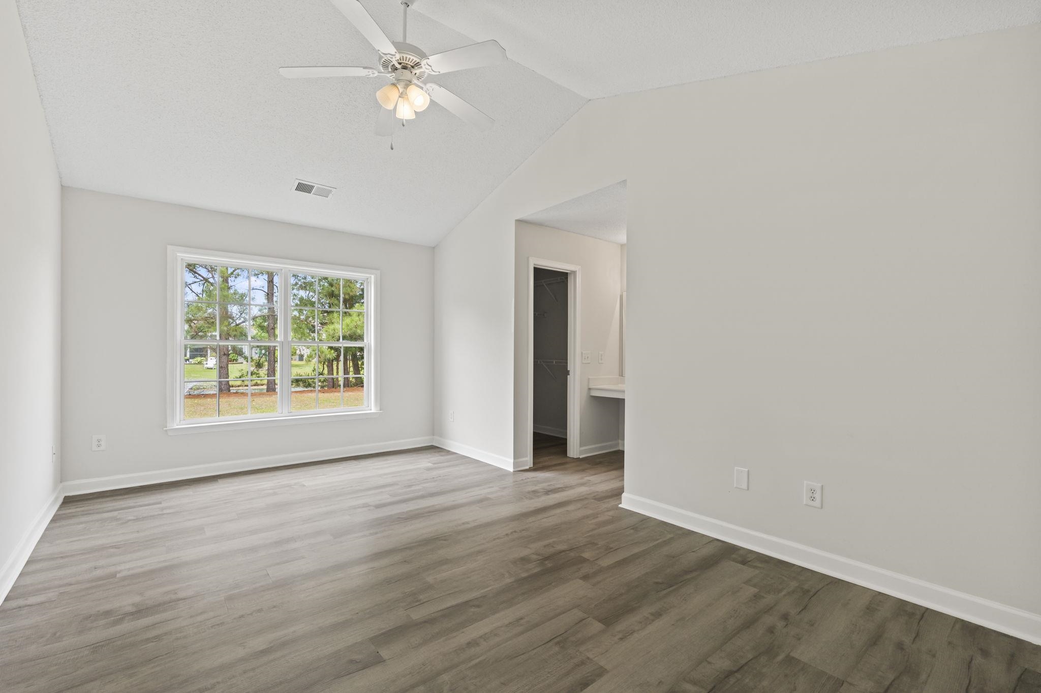 957 Bellflower Dr. Property Photo 19