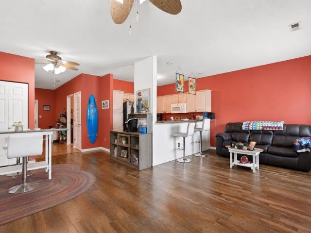 3208 Sweetwater Blvd. Property Photo 8