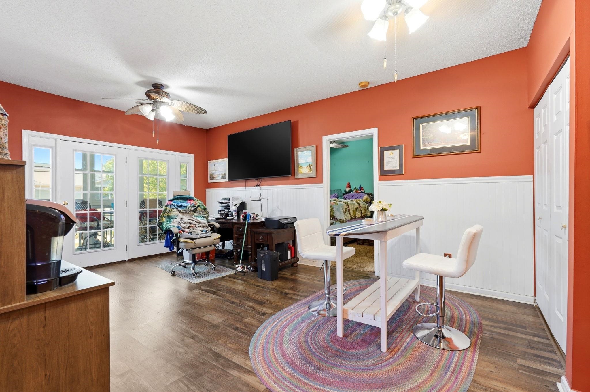 3208 Sweetwater Blvd. Property Photo 13