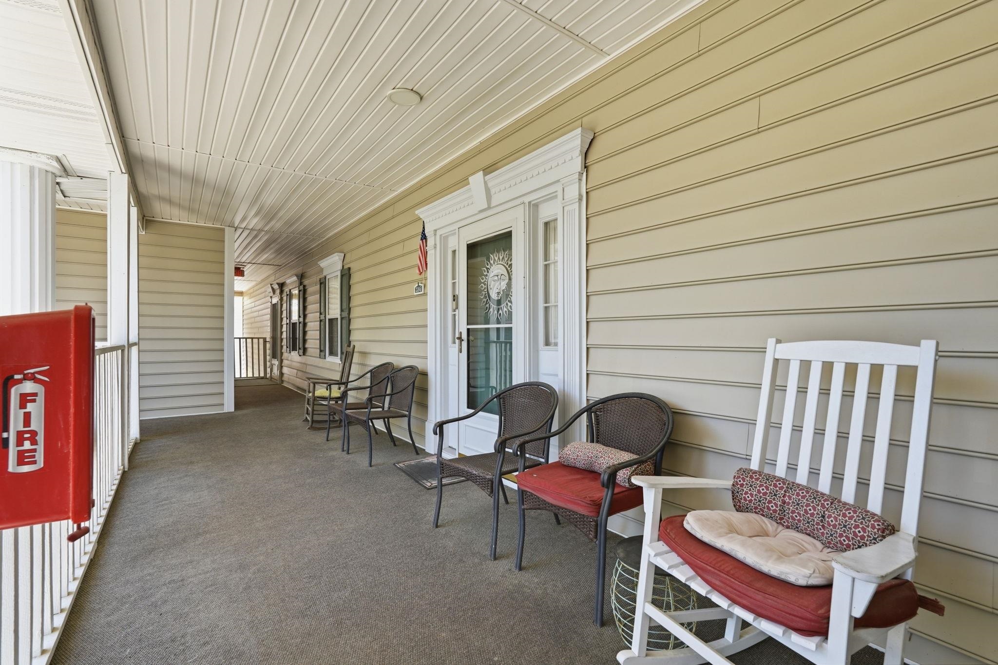 3208 Sweetwater Blvd. Property Photo 23