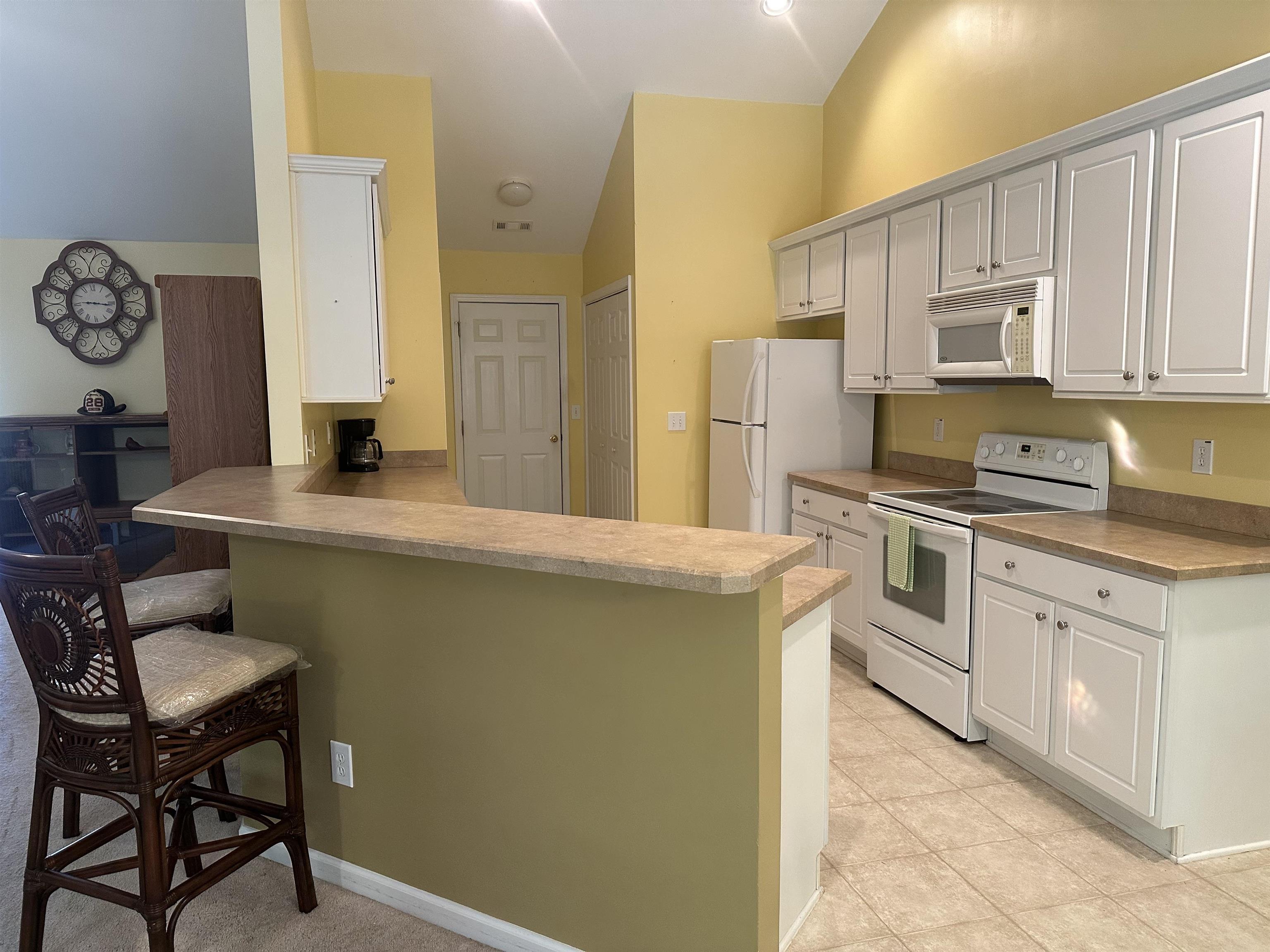 100 Barclay Dr. Property Photo 5