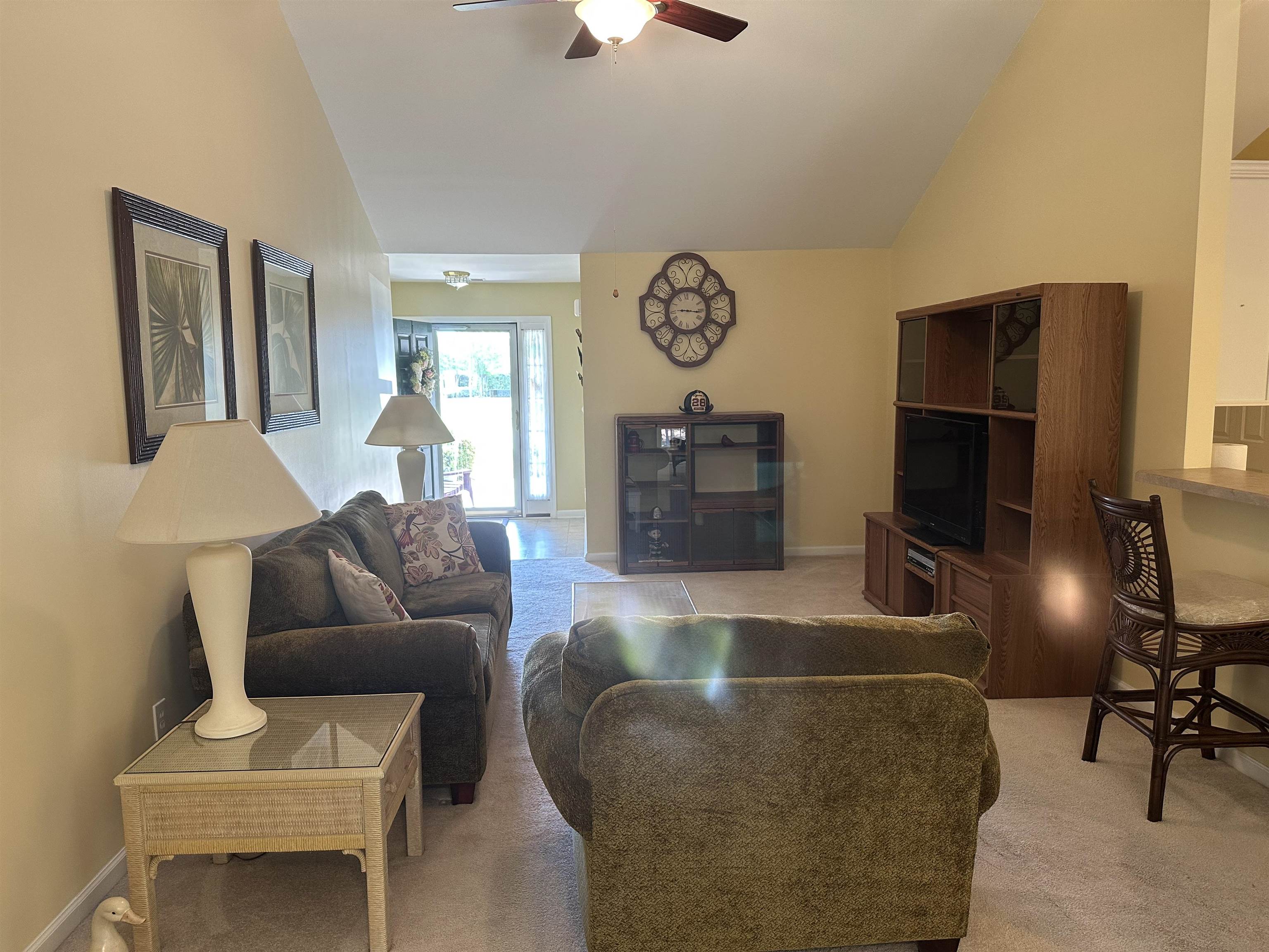 100 Barclay Dr. Property Photo 8