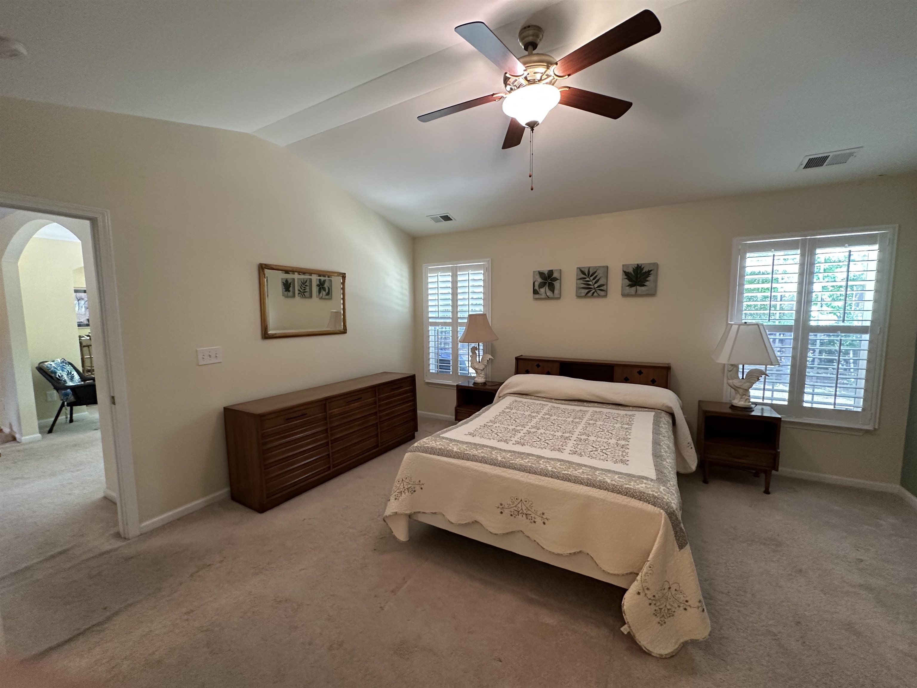 100 Barclay Dr. Property Photo 10