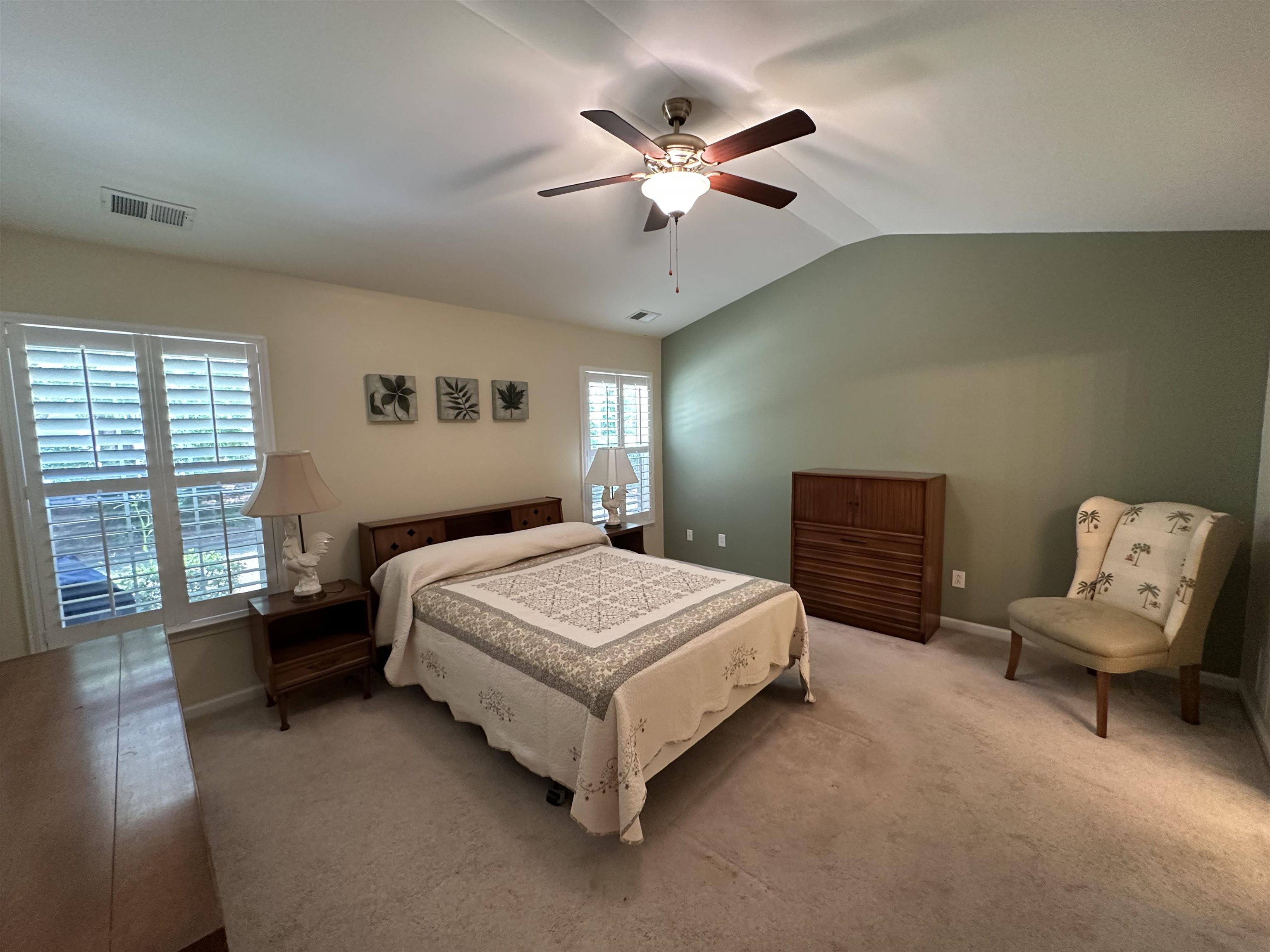 100 Barclay Dr. Property Photo 11