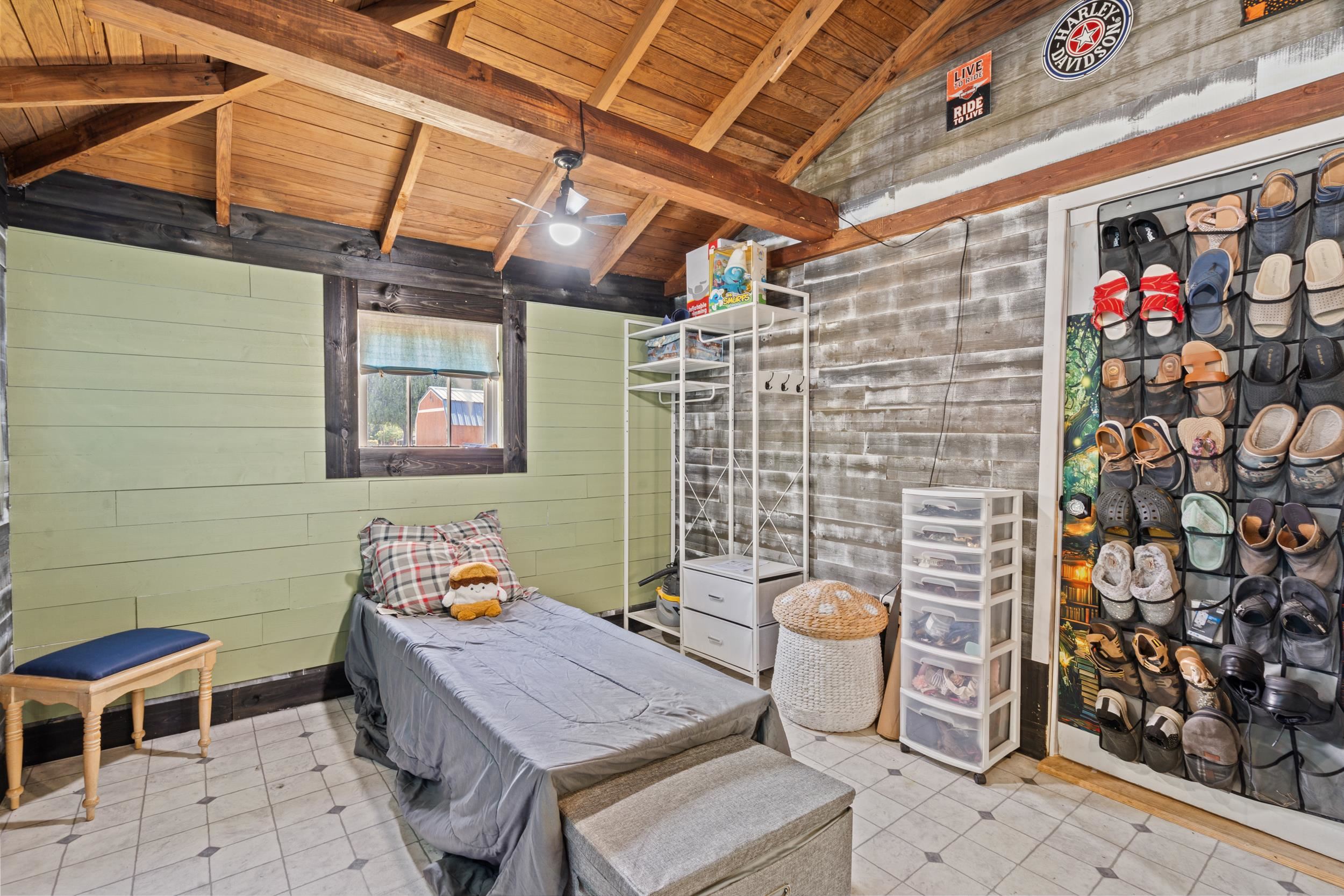 209 S Walnut St. Property Photo 20