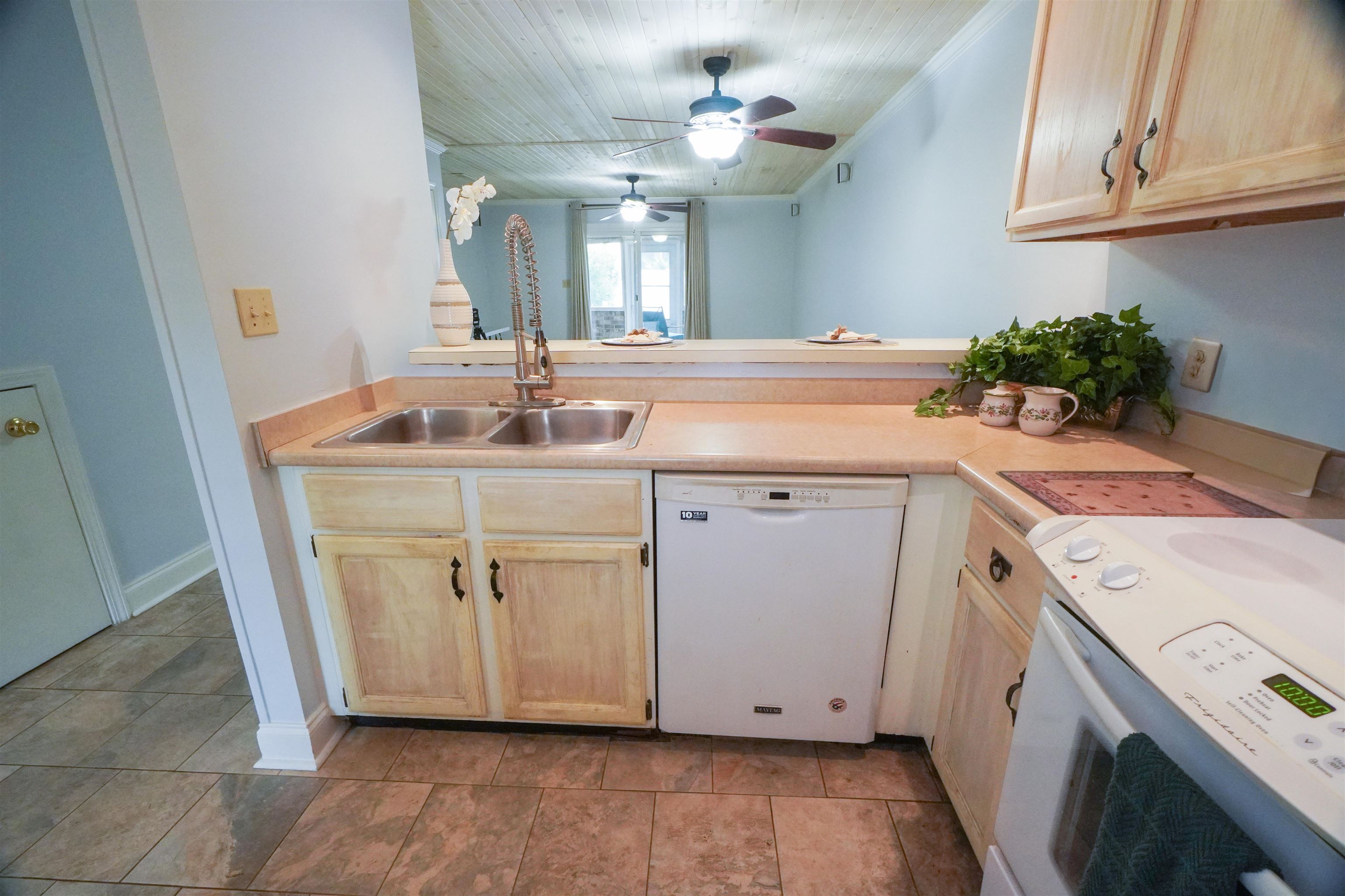 1851 Fairway Ridge Dr. Property Photo 8