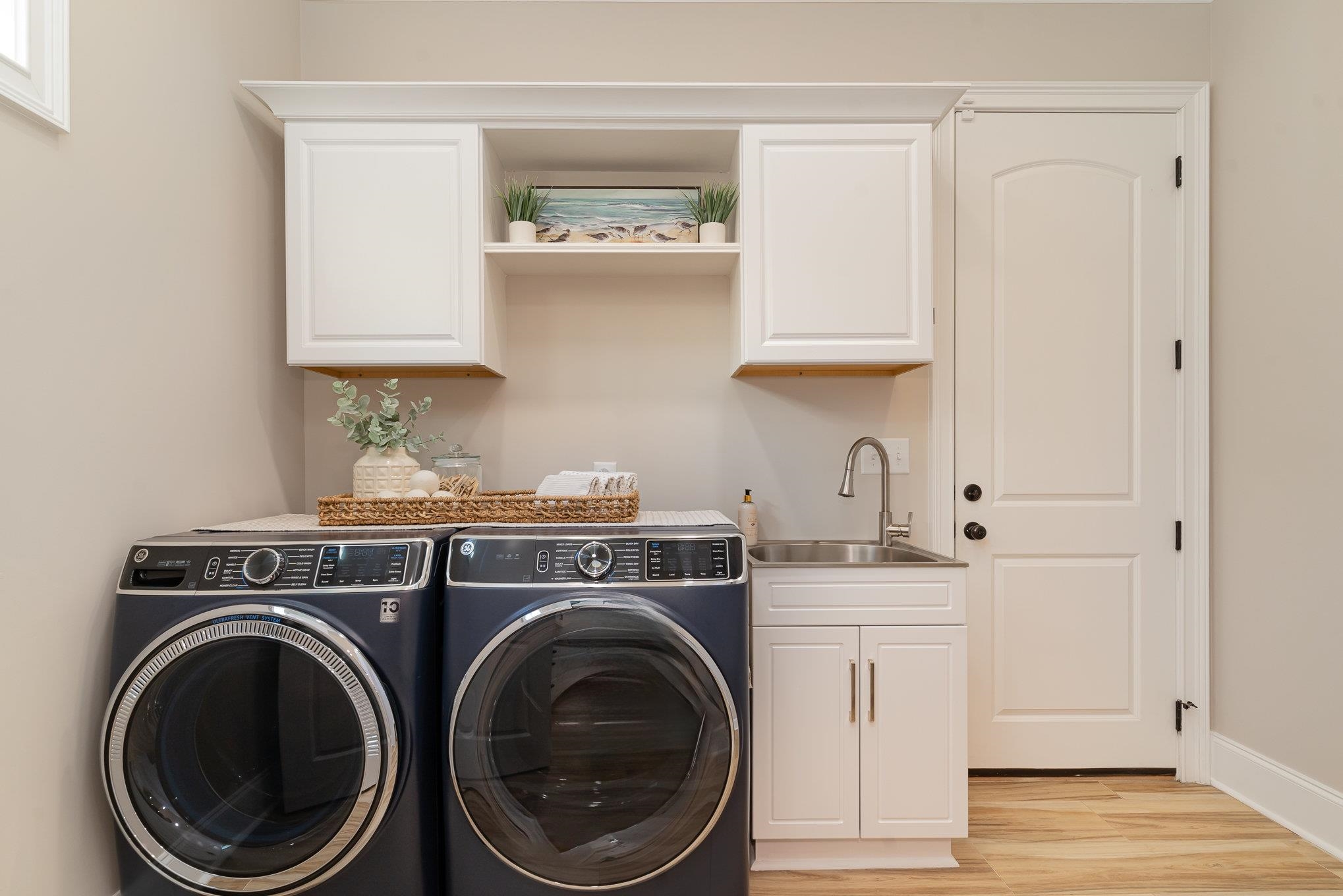 752 Crystal Water Way Property Photo 17