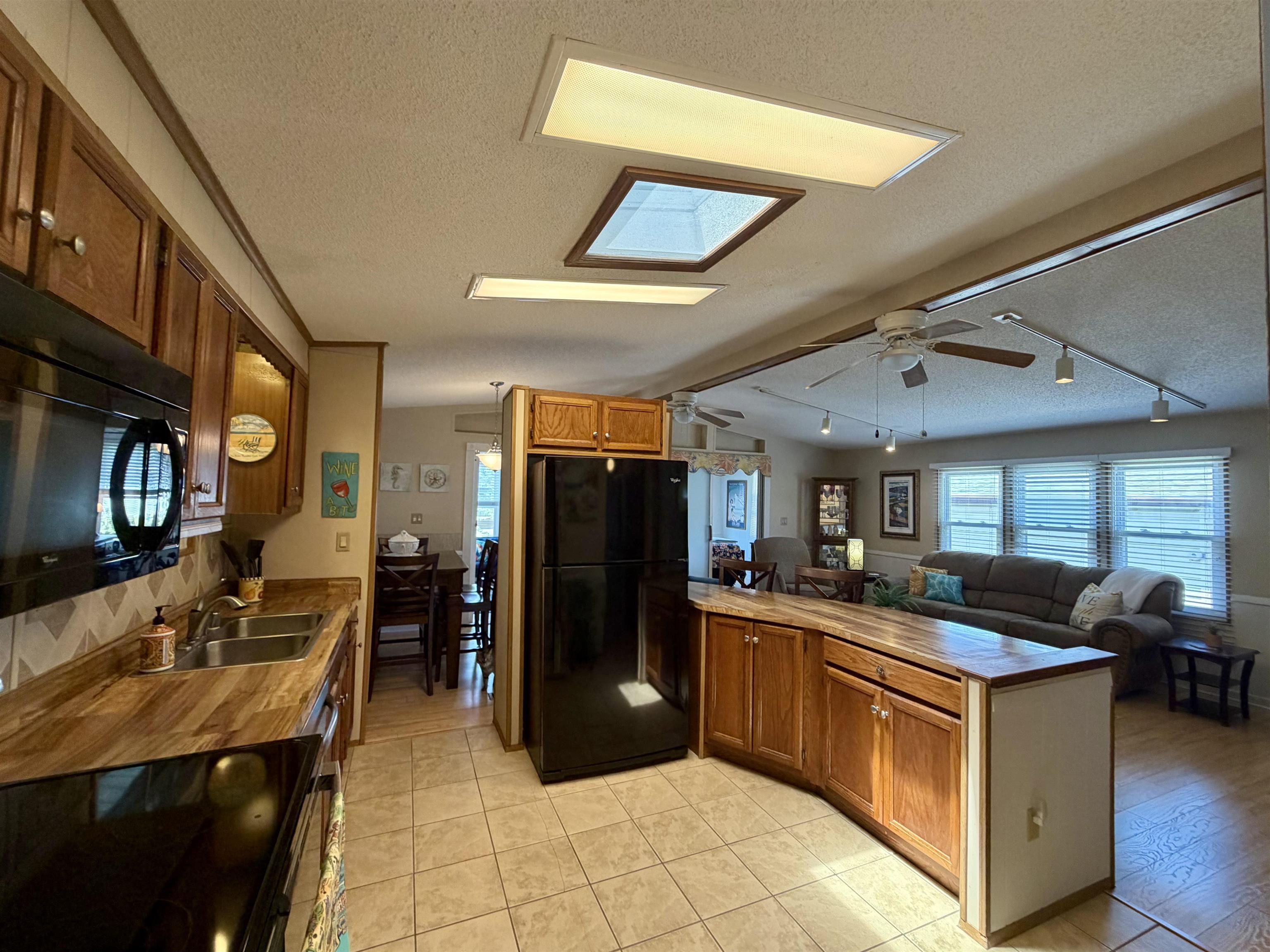 505 Meadowlark Dr. Property Photo 4