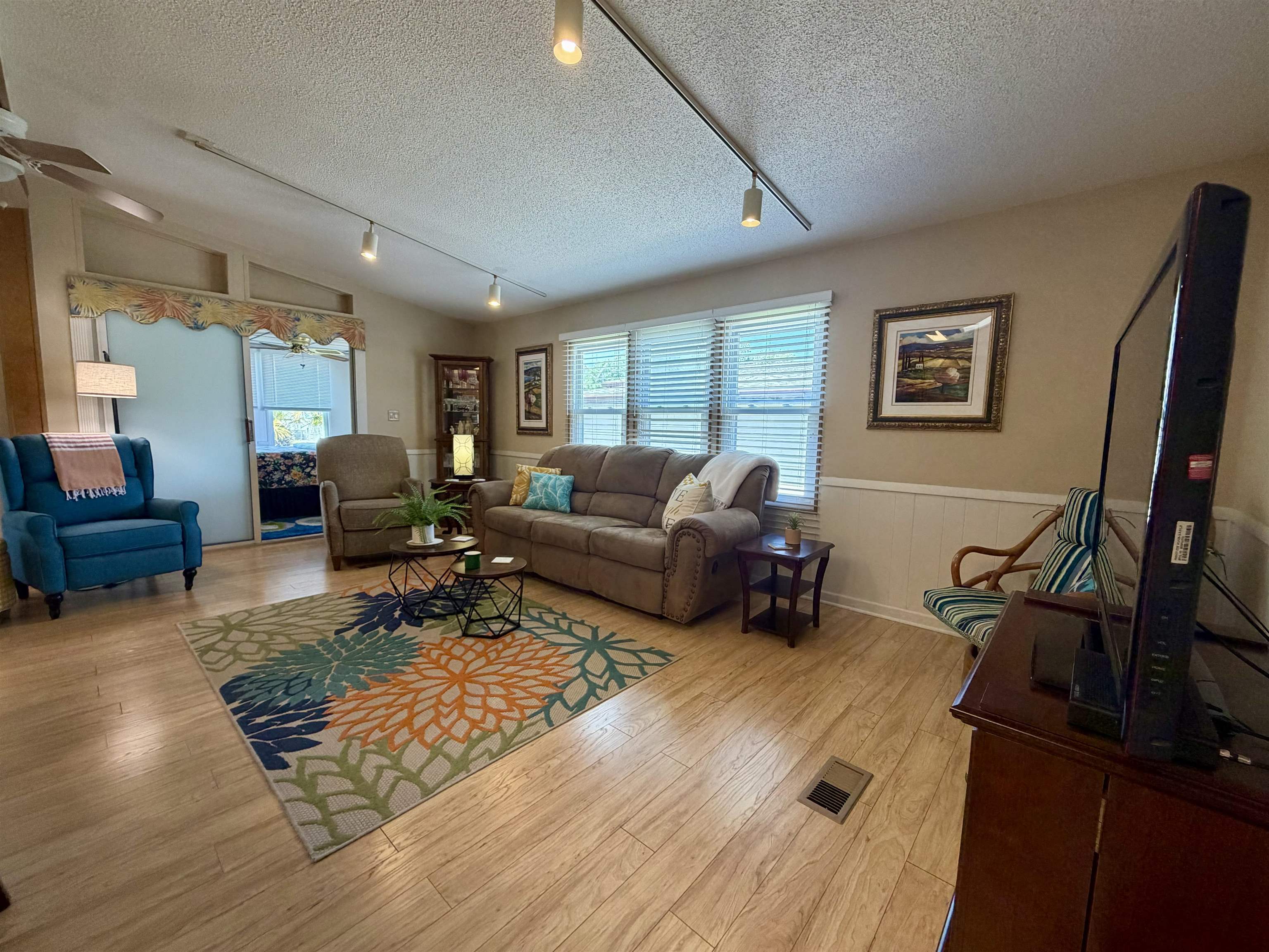 505 Meadowlark Dr. Property Photo 6