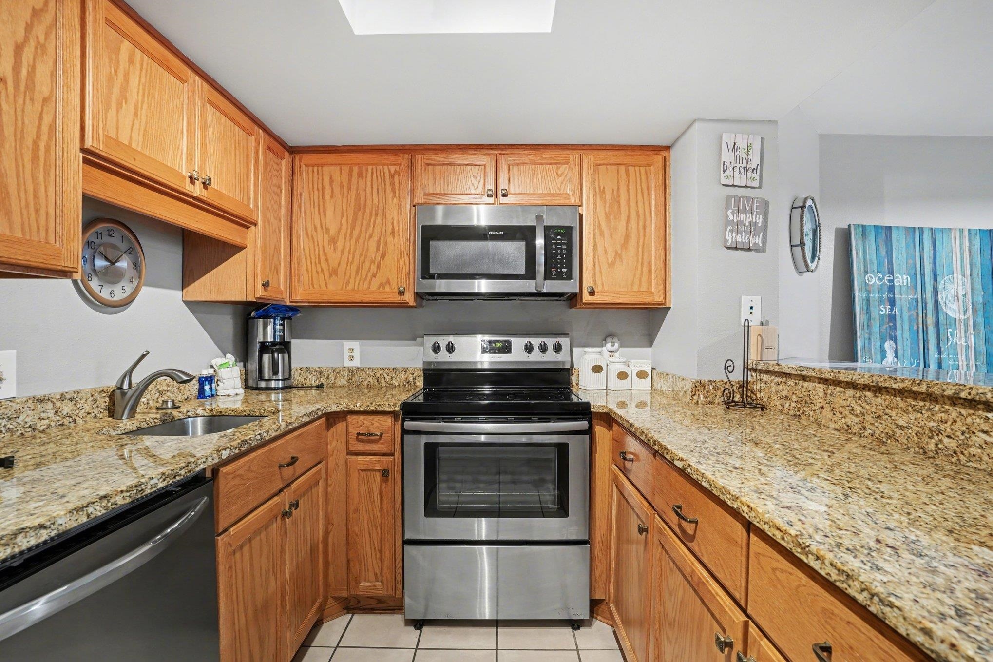 5511 N Ocean Blvd. Property Photo 10