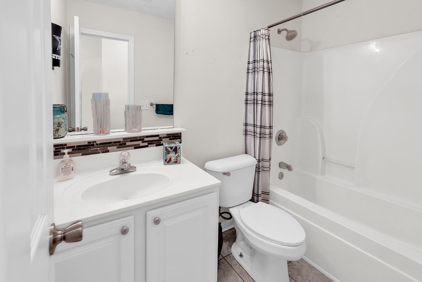 347 Harbour Reef Dr. Property Photo 18