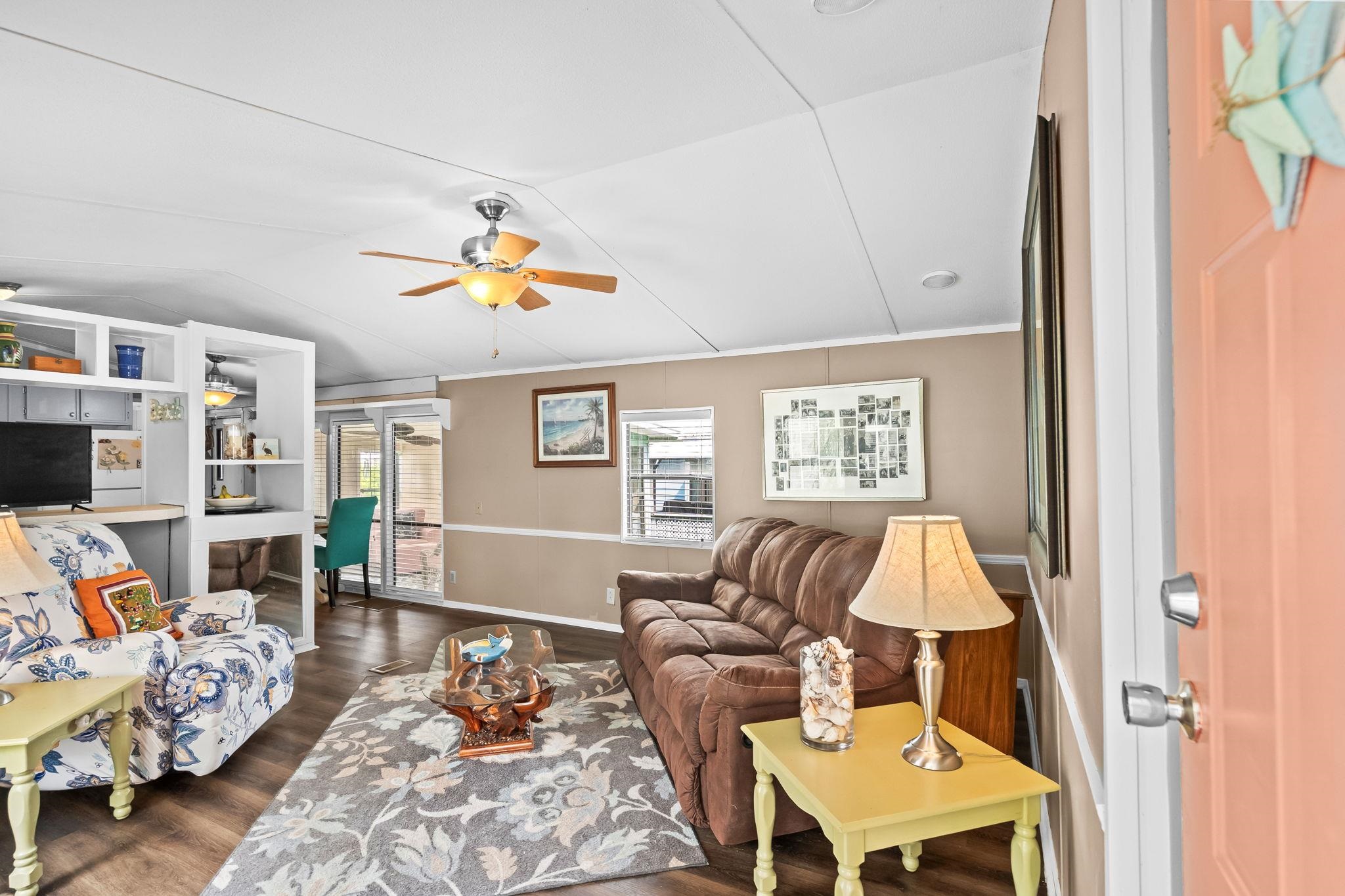1017 Foxfire Dr. Property Photo 6
