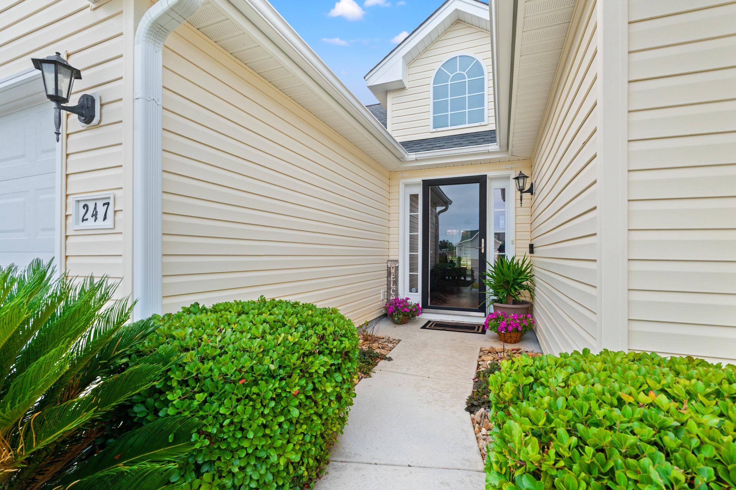 247 Hickory Springs Ct. Property Photo 10