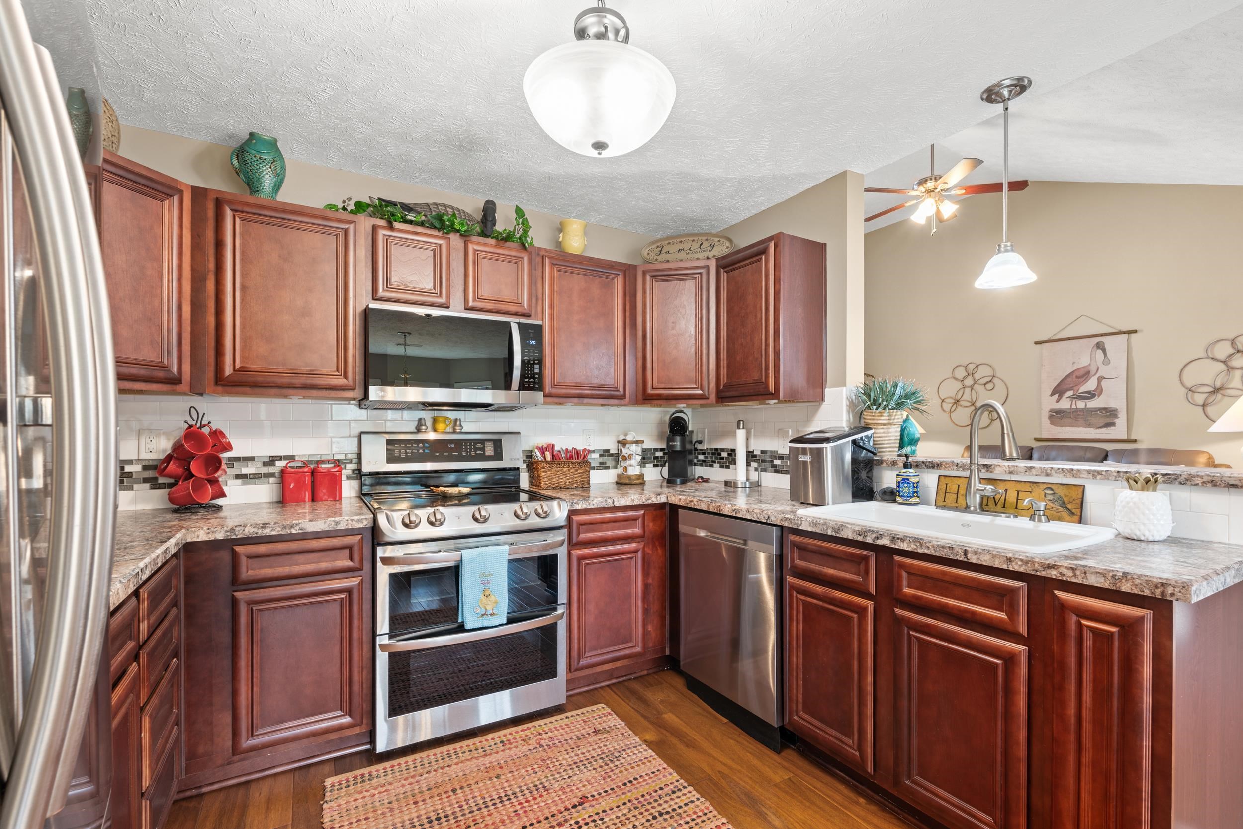 247 Hickory Springs Ct. Property Photo 16