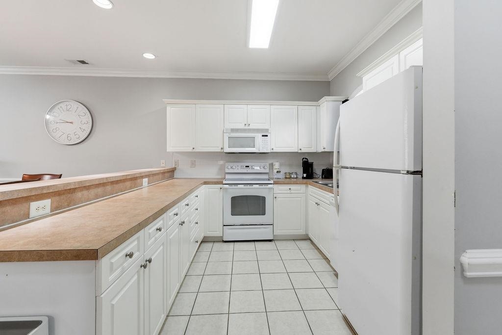 4803 Bovardia Pl. Property Photo 2