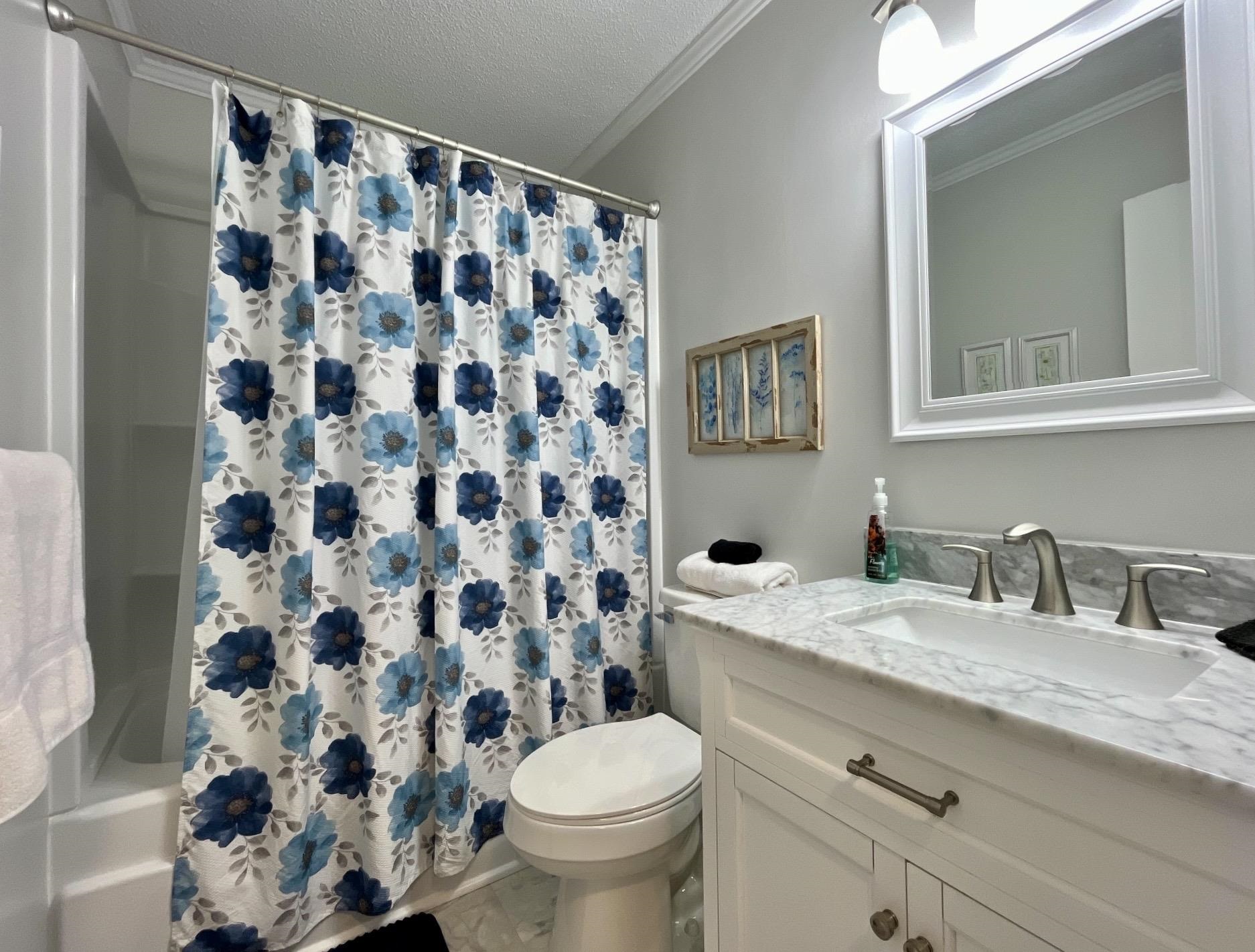 9660 Shore Dr. Property Photo 16