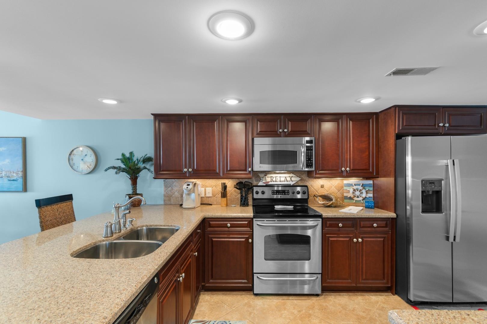 4390 Bimini Ct. Property Photo 3
