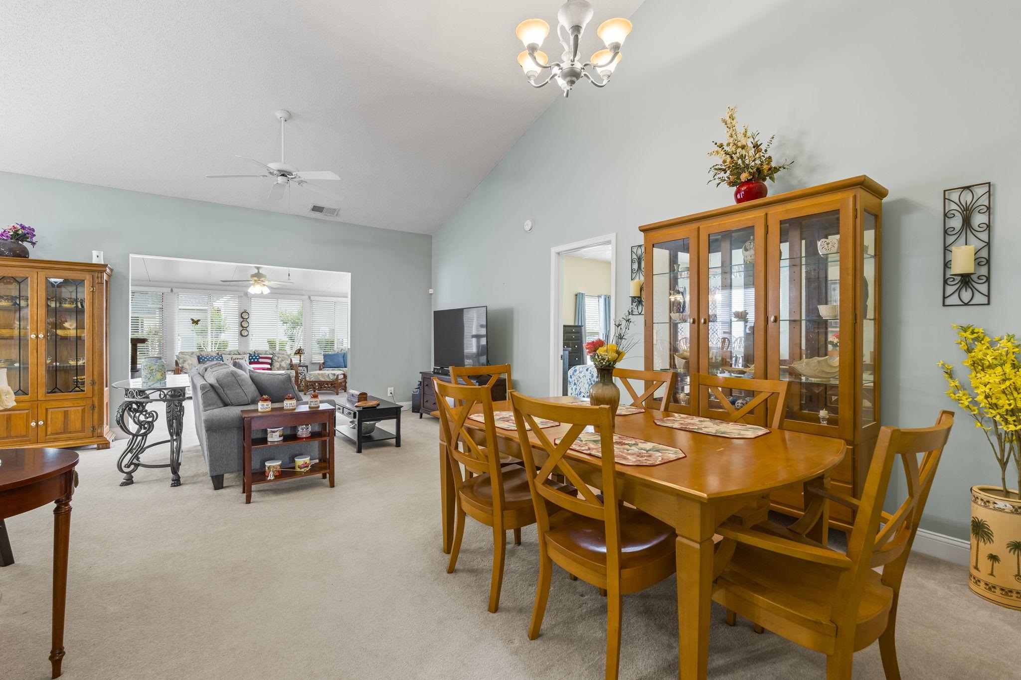 706 Helms Way Property Photo 4